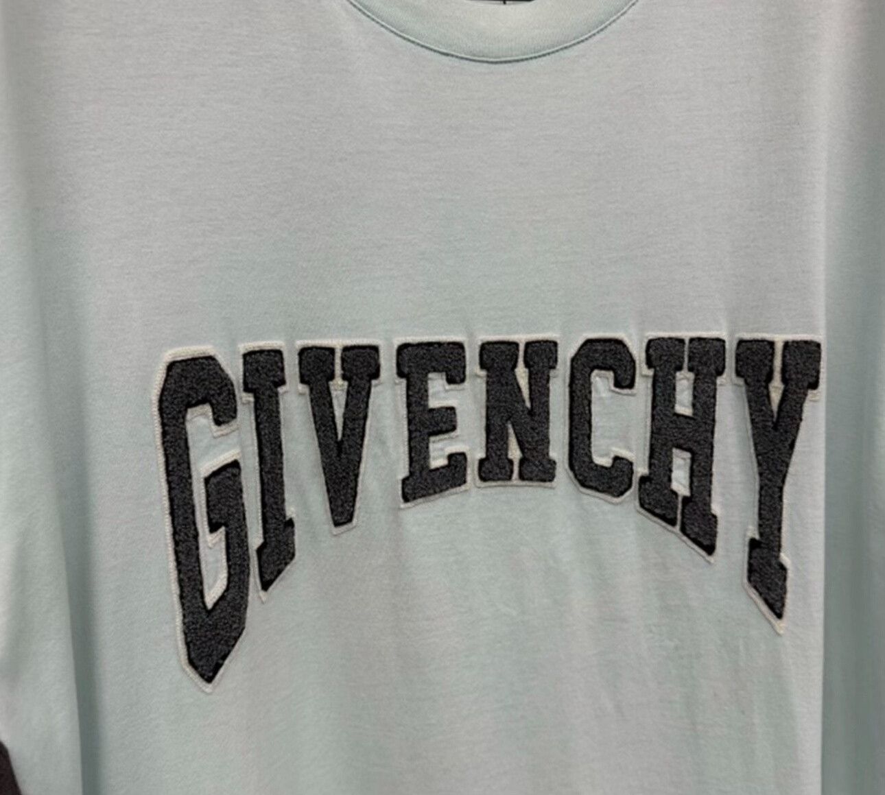 Givenchy Givenchy Embroidered Logo T-Shirt XL Size US XL / EU 56 / 4 - 3 Thumbnail