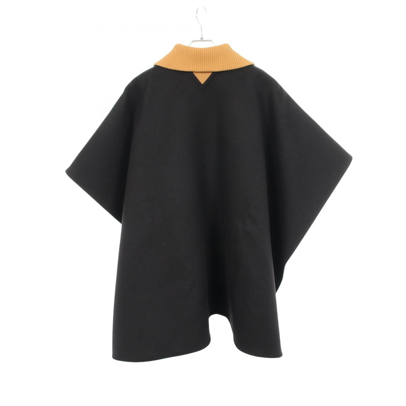 Louis Vuitton Louis Vuitton Louis Vuitton Sporty Highneck Double Face Cape Monogram Wool Silk Poncho Textile Outerwear RW222WQWEFNCO27 DUTY FREE for USA Size ONE SIZE - 2 Thumbnail
