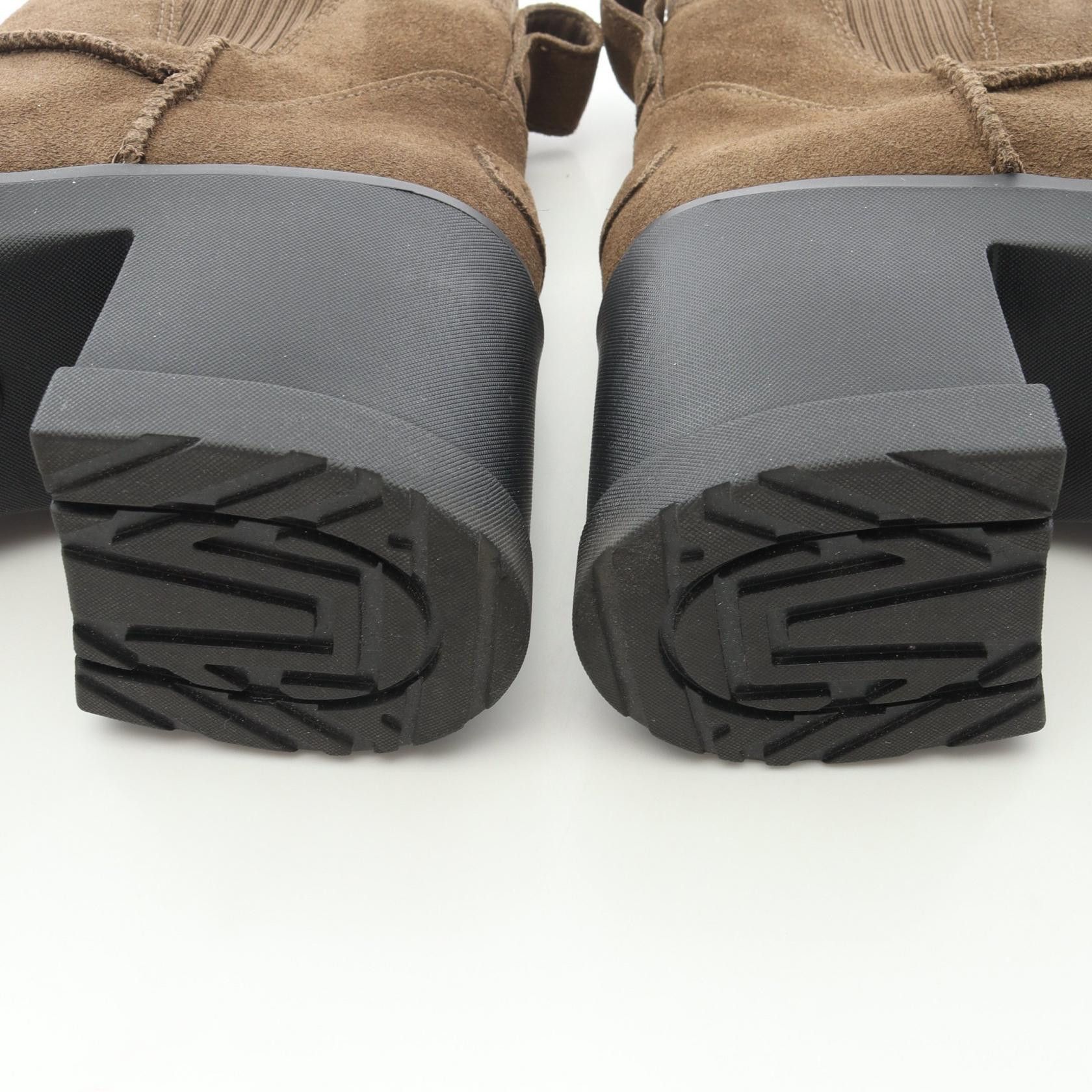 Ugg UGG UGG Moxy Chelsea Suede Boots Leather Shoes 1173724 DUTY FREE for USA Size ONE SIZE - 7 Thumbnail
