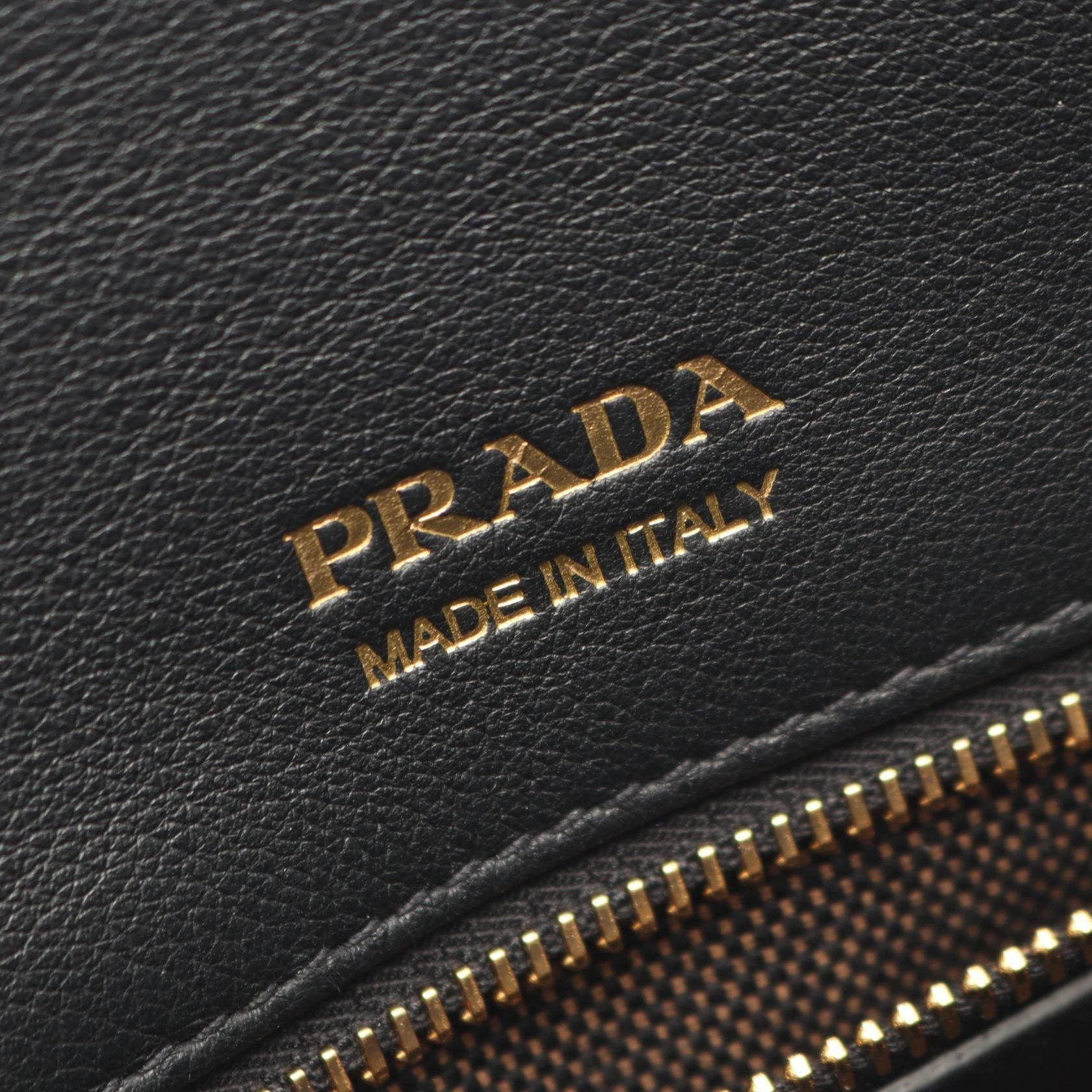 Prada Prada Prada SOFT GLAIN Leather Tote Bag Leather Tote Bag 1BG538 DUTY FREE for USA Size ONE SIZE - 4 Thumbnail