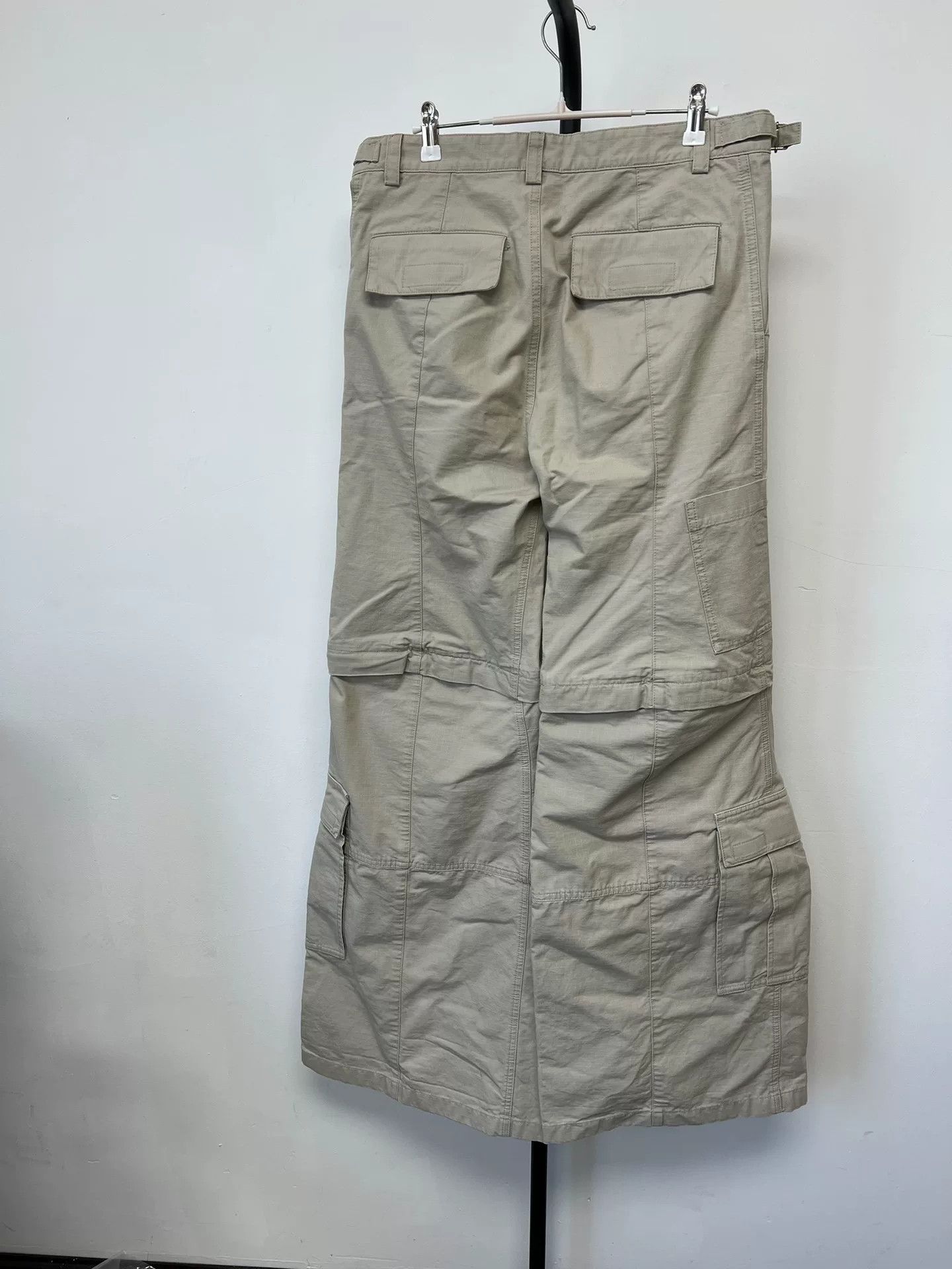 Balenciaga Balenciaga Cargo Flared Pants Size 28" / US 6 / IT 42 - 2 Thumbnail