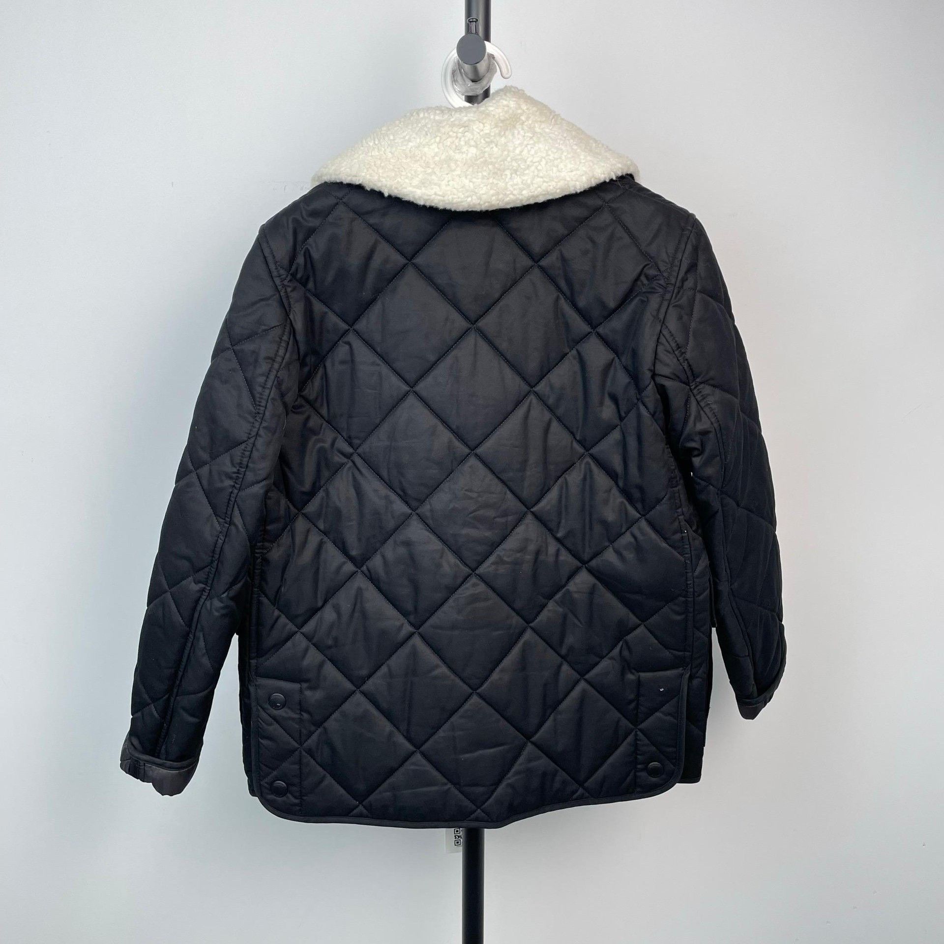 Burberry Burberry Black Diamond-Quilted Fur Collar Coat Size US M / EU 48-50 / 2 - 2 Thumbnail
