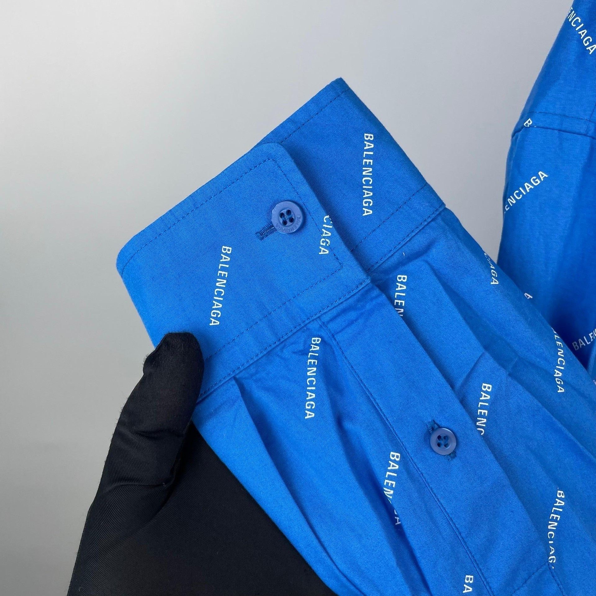 Balenciaga Balenciaga Blue Logo Single-Breasted Shirt Size US M / EU 48-50 / 2 - 7 Thumbnail
