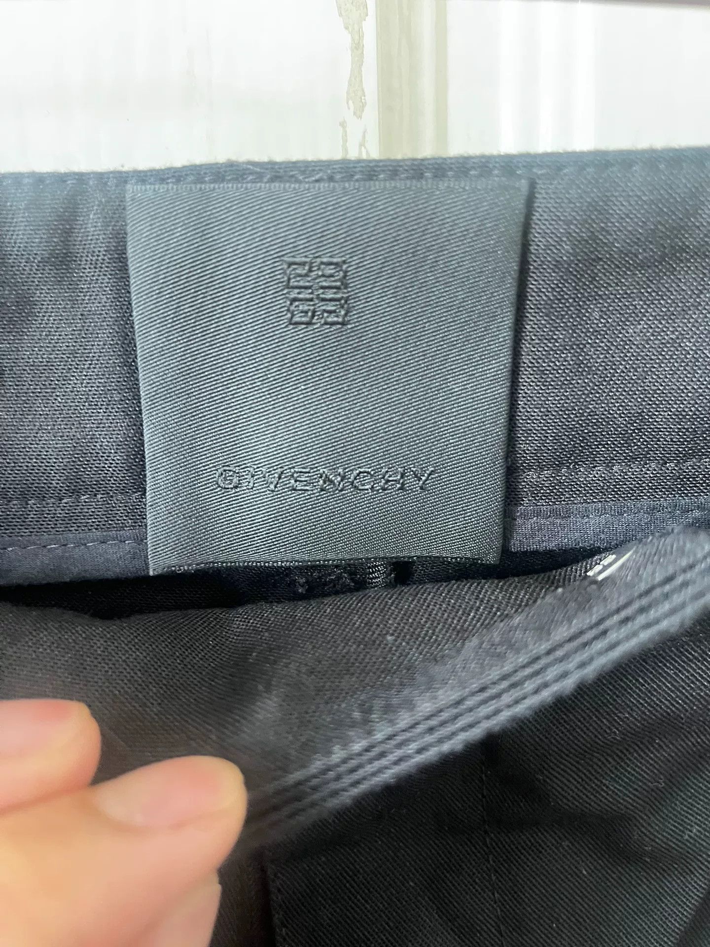 Givenchy Givenchy Structured Black Mid-Length Shorts Size US 31 - 3 Thumbnail