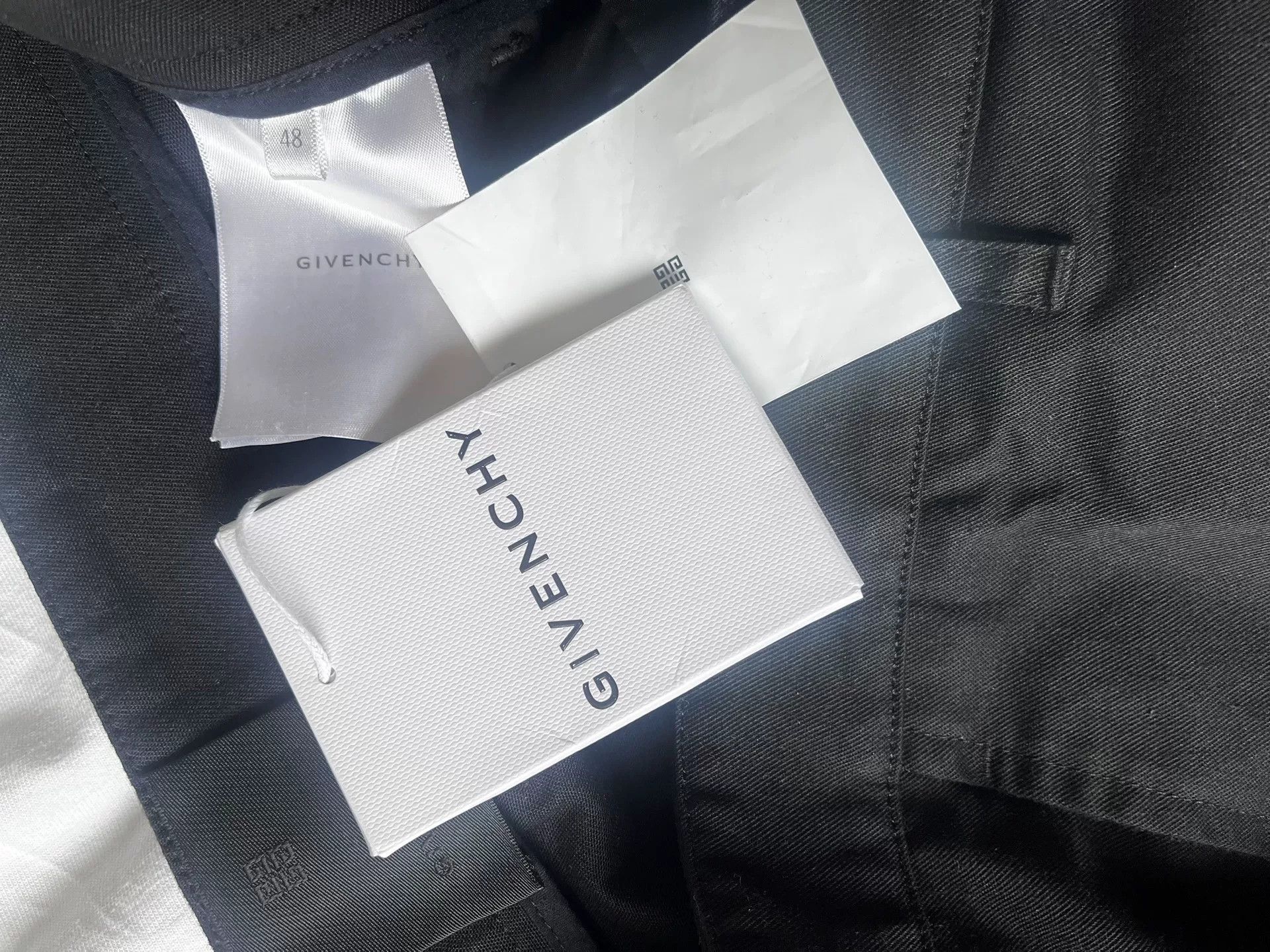 Givenchy Givenchy Structured Black Mid-Length Shorts Size US 31 - 8 Thumbnail