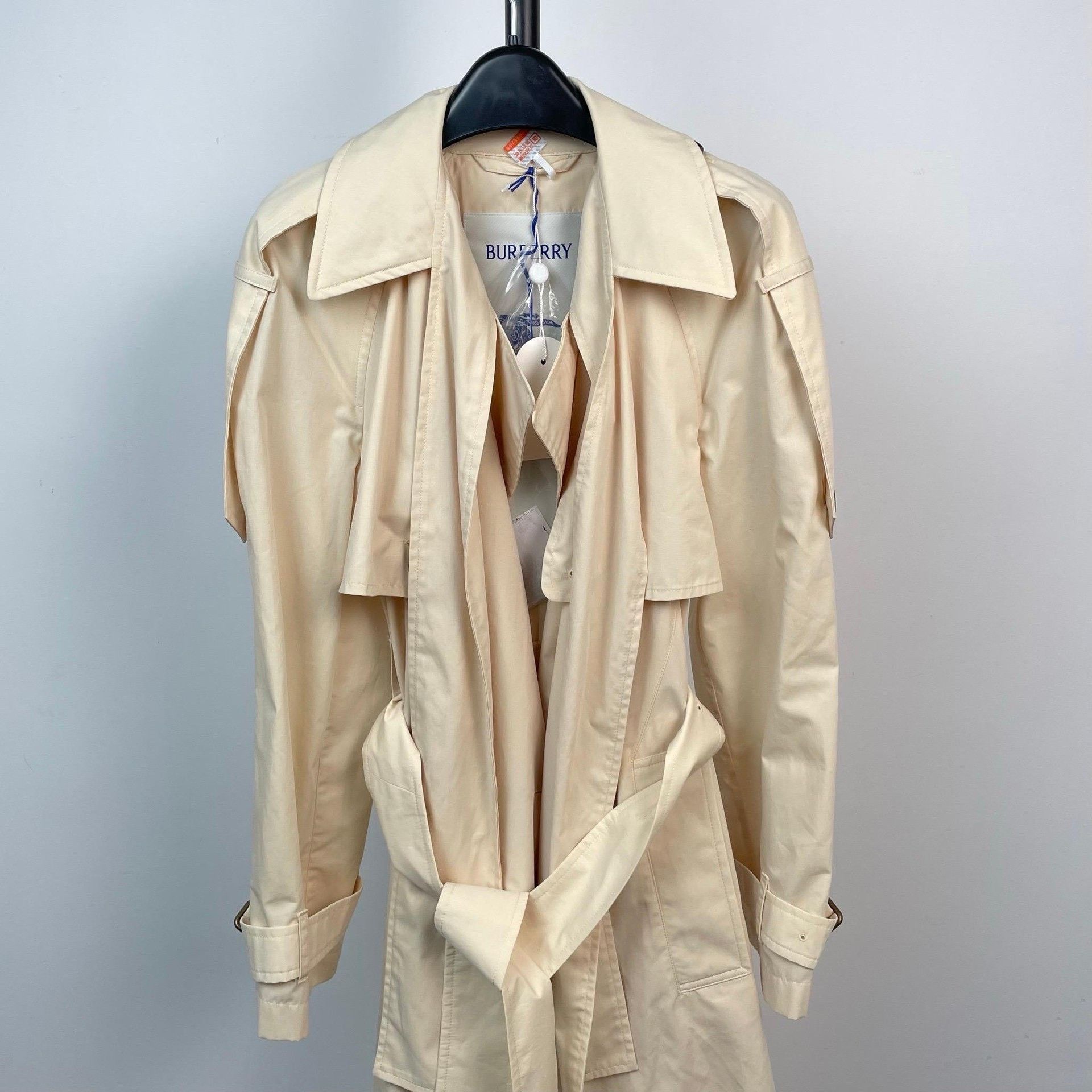 Burberry Burberry Trerose Trench Coat with Bow Size M / US 6-8 / IT 42-44 - 4 Thumbnail