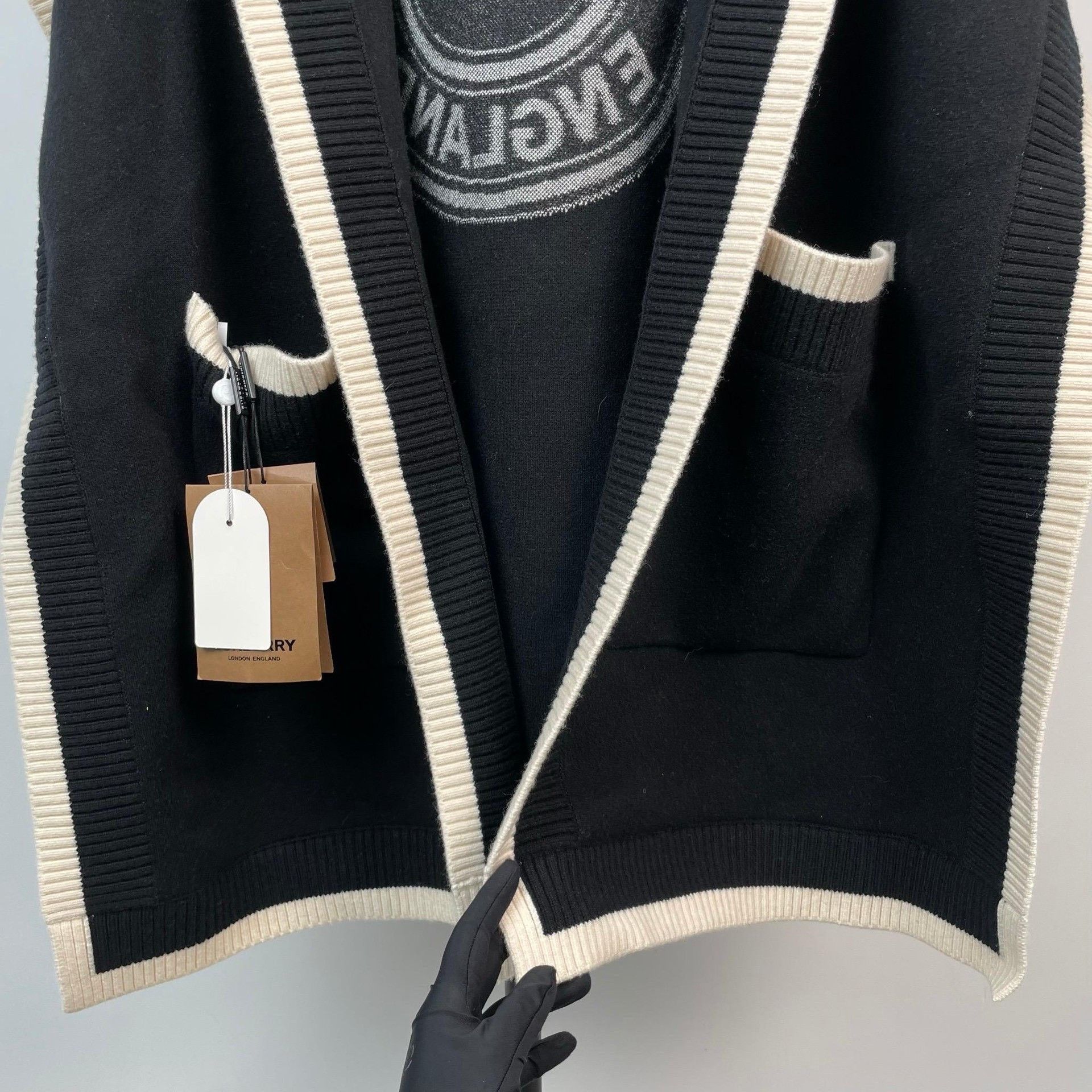 Burberry Burberry Black Hooded Cloak with Back Logo Size M / US 6-8 / IT 42-44 - 5 Thumbnail