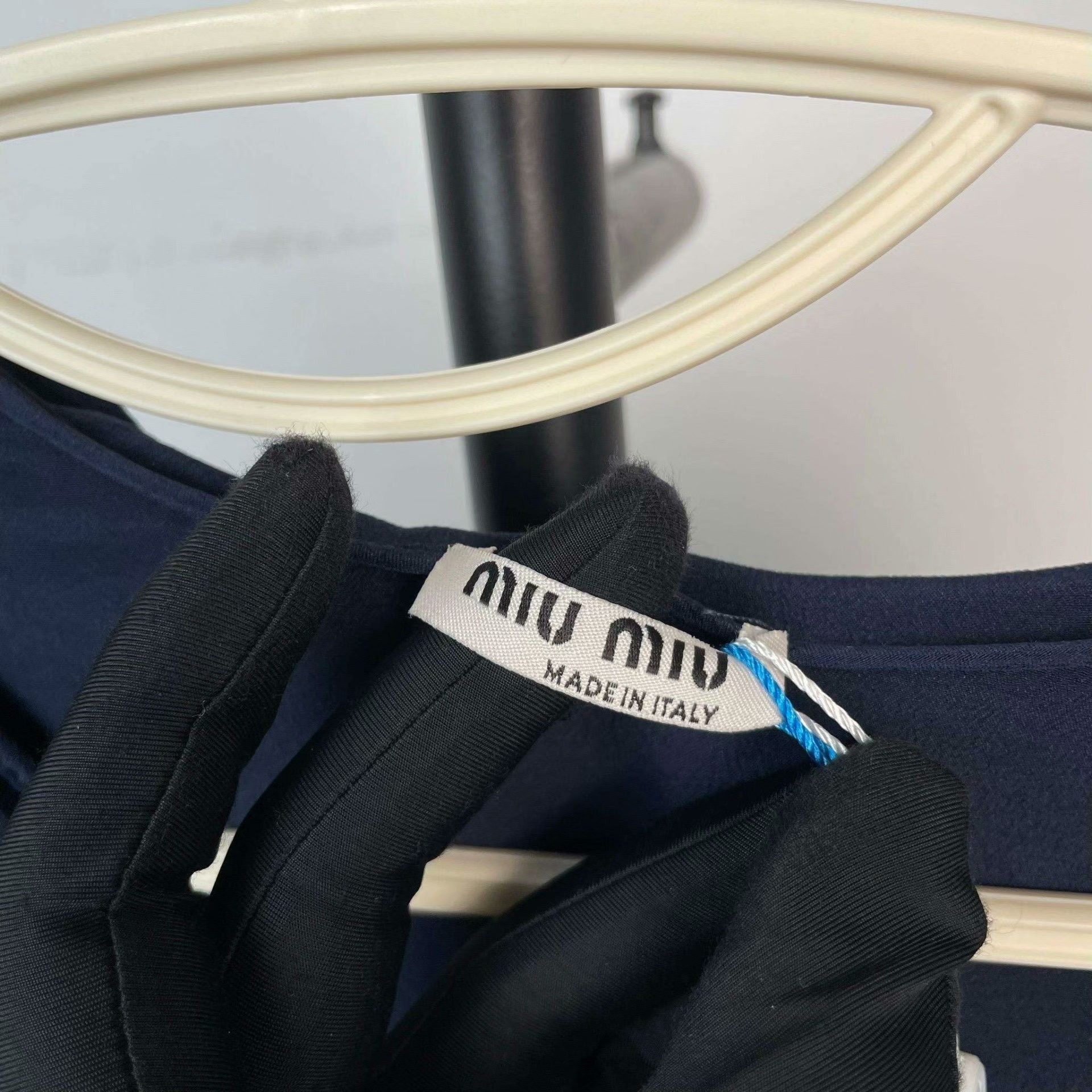 Miu Miu Miu Miu Dark Blue Silk Shirt Size M / US 6-8 / IT 42-44 - 8 Thumbnail