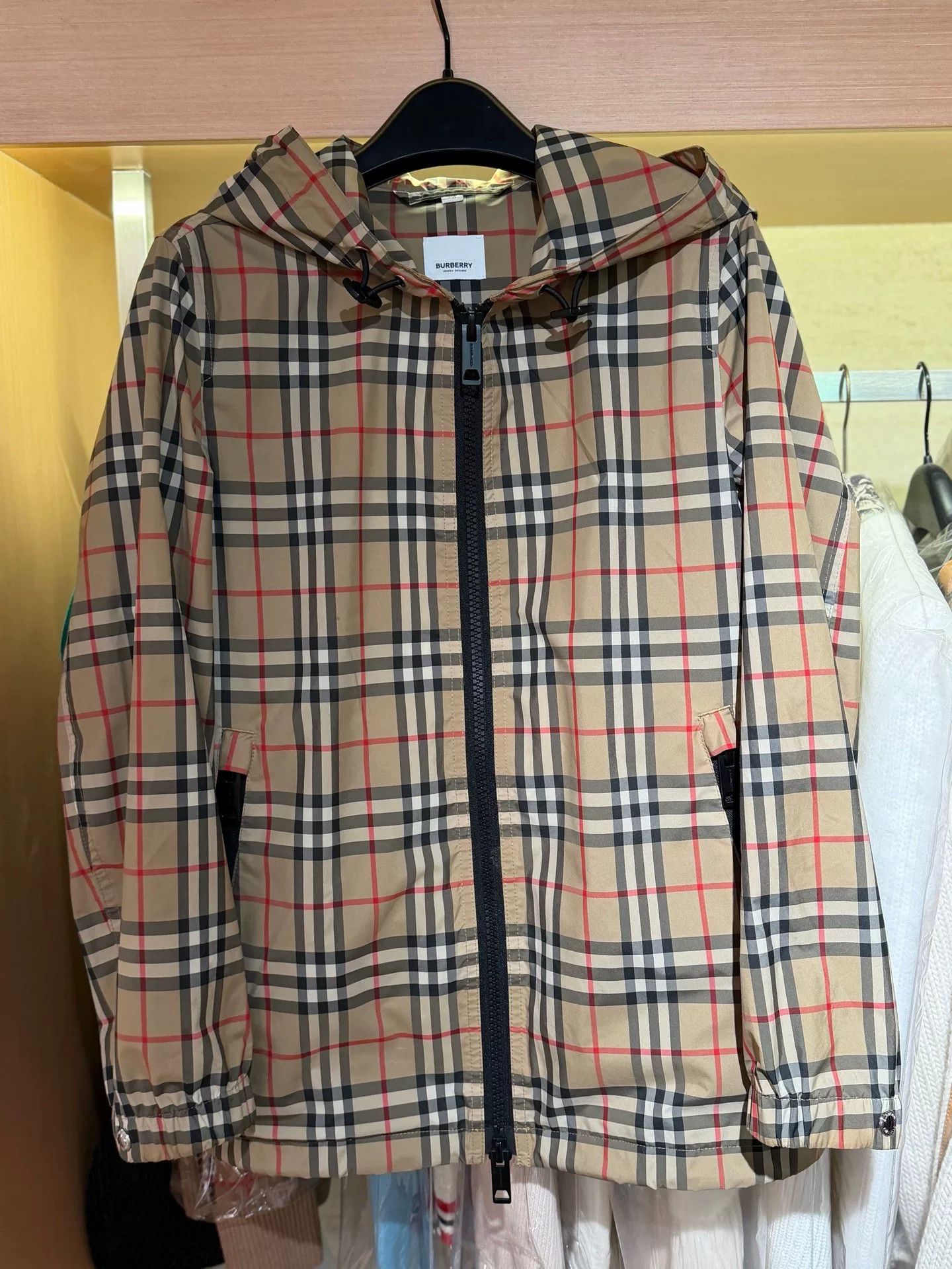 Burberry Burberry Vintage Cropped Plaid Jacket Size M / US 6-8 / IT 42-44 - 4 Thumbnail