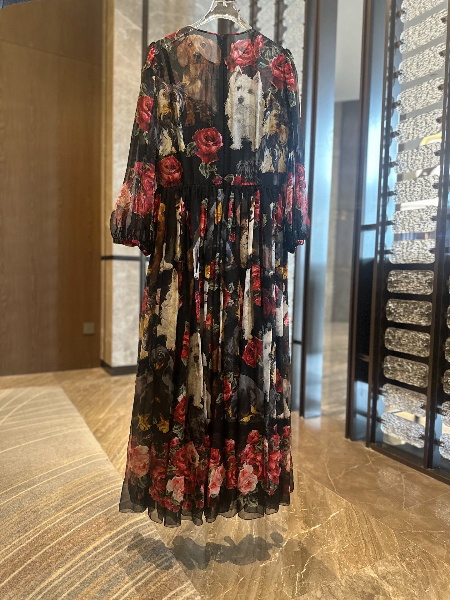 Dolce & Gabbana Dolce&Gabbana Rose Dog Silk Dress Size M / US 6-8 / IT 42-44 - 2 Thumbnail