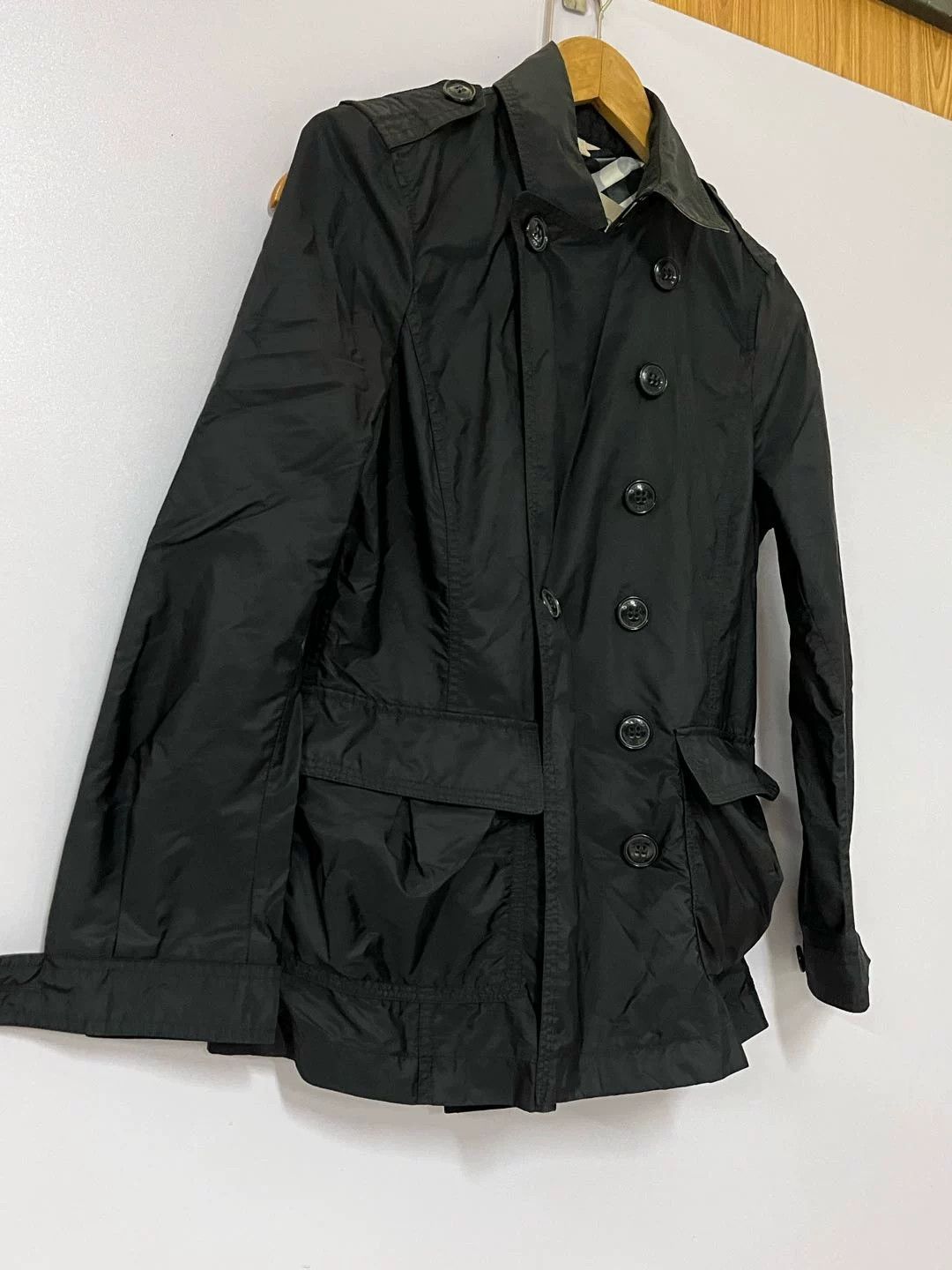 Burberry Burberry Black Double-Breasted Belted Windbreaker Size US M / EU 48-50 / 2 - 2 Thumbnail