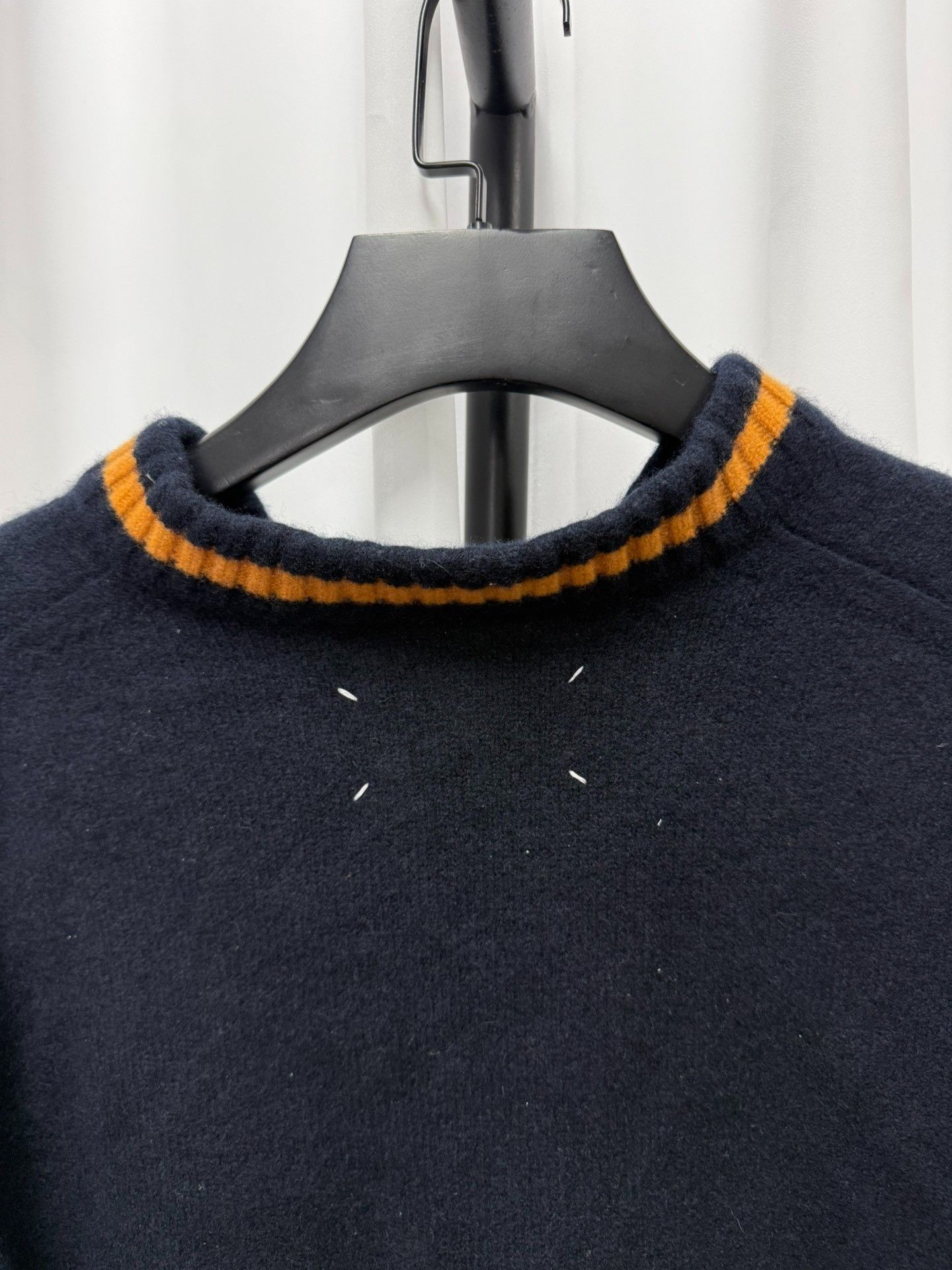 Maison Margiela Maison Margiela Wool V-Neck Sweater Size US M / EU 48-50 / 2 - 6 Thumbnail