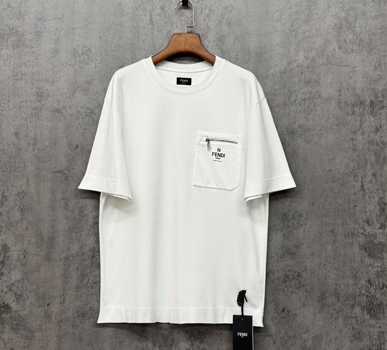 Fendi Fendi Zipper Pocket T-Shirt Size M Size US M / EU 48-50 / 2 - 2 Thumbnail