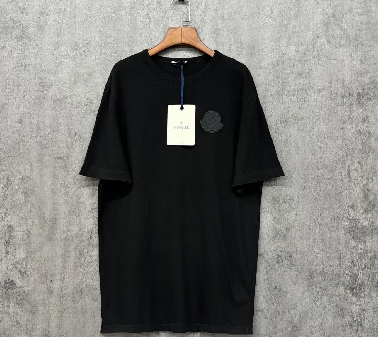 Moncler Moncler Logo Patch Short Sleeve T-Shirt Size L Size US L / EU 52-54 / 3 - 2 Thumbnail