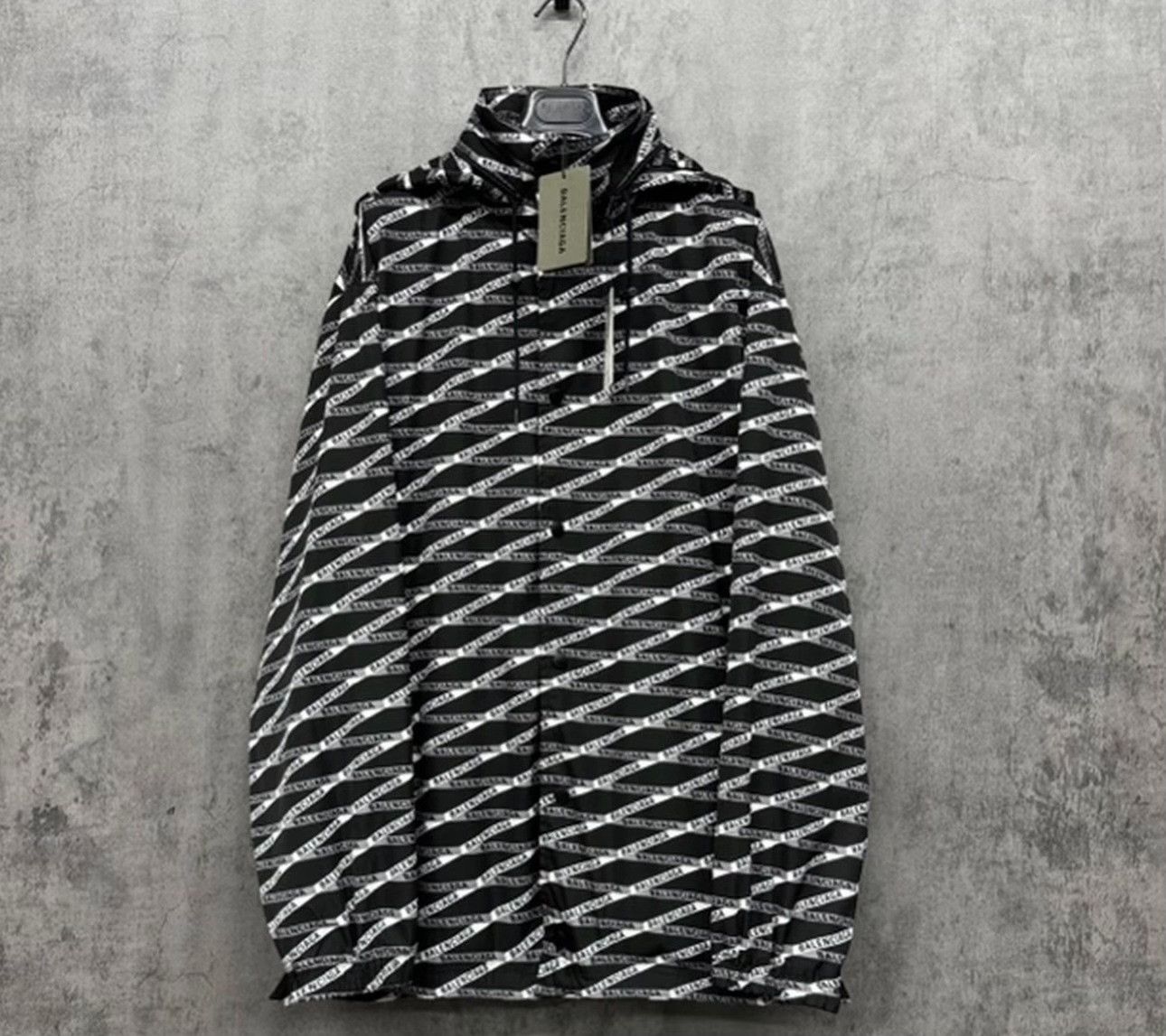 Balenciaga Balenciaga All-Over Logo Windbreaker Jacket 48 Size US M / EU 48-50 / 2 - 2 Thumbnail