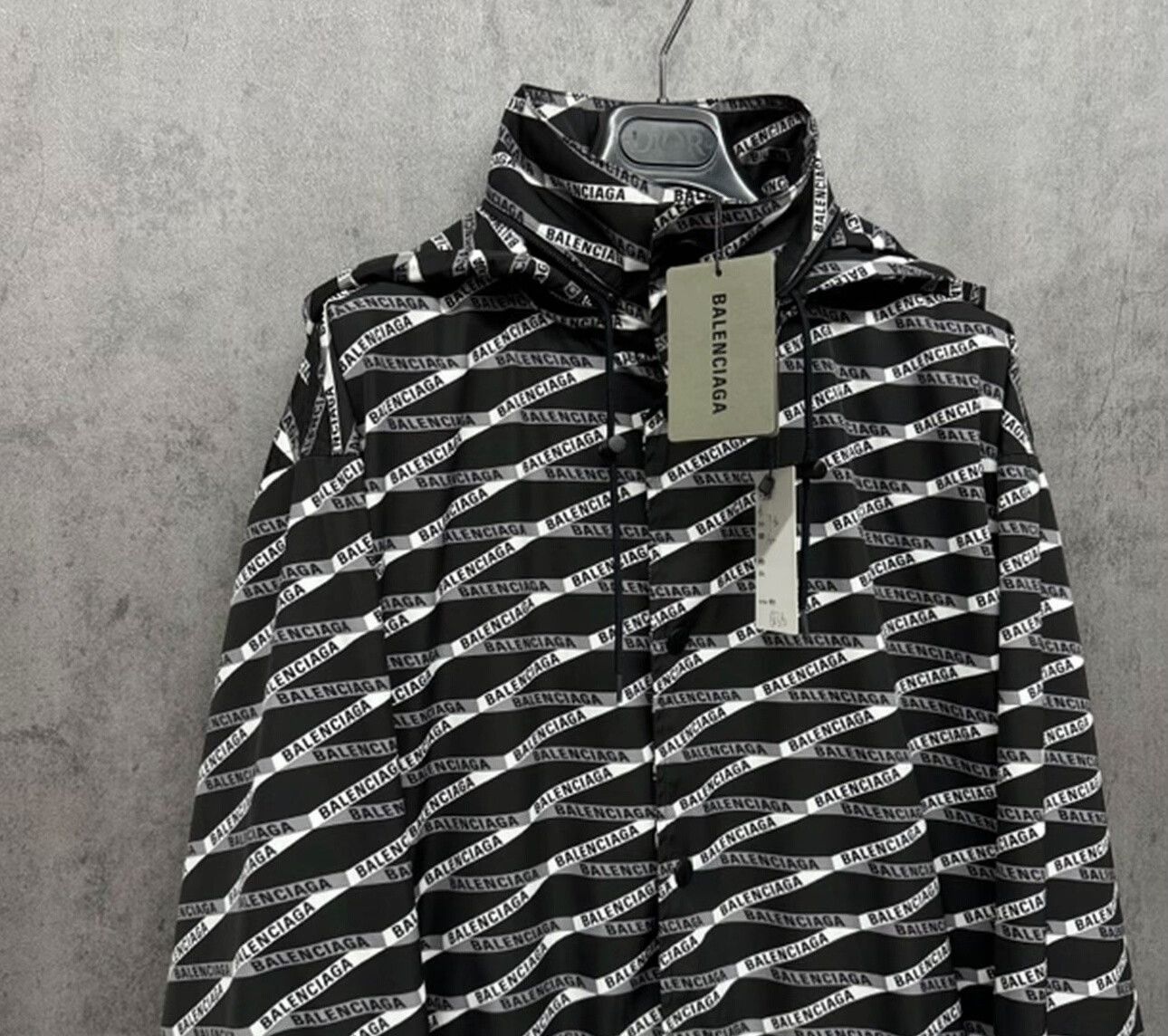 Balenciaga Balenciaga All-Over Logo Windbreaker Jacket 48 Size US M / EU 48-50 / 2 - 3 Thumbnail