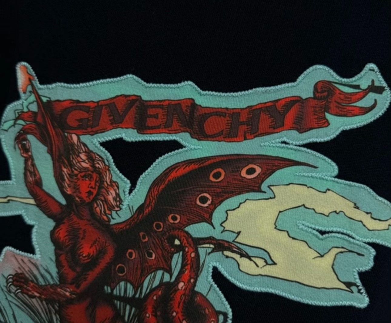 Givenchy Givenchy Graphic Embroidered Sweatshirt Size M Size US M / EU 48-50 / 2 - 4 Thumbnail