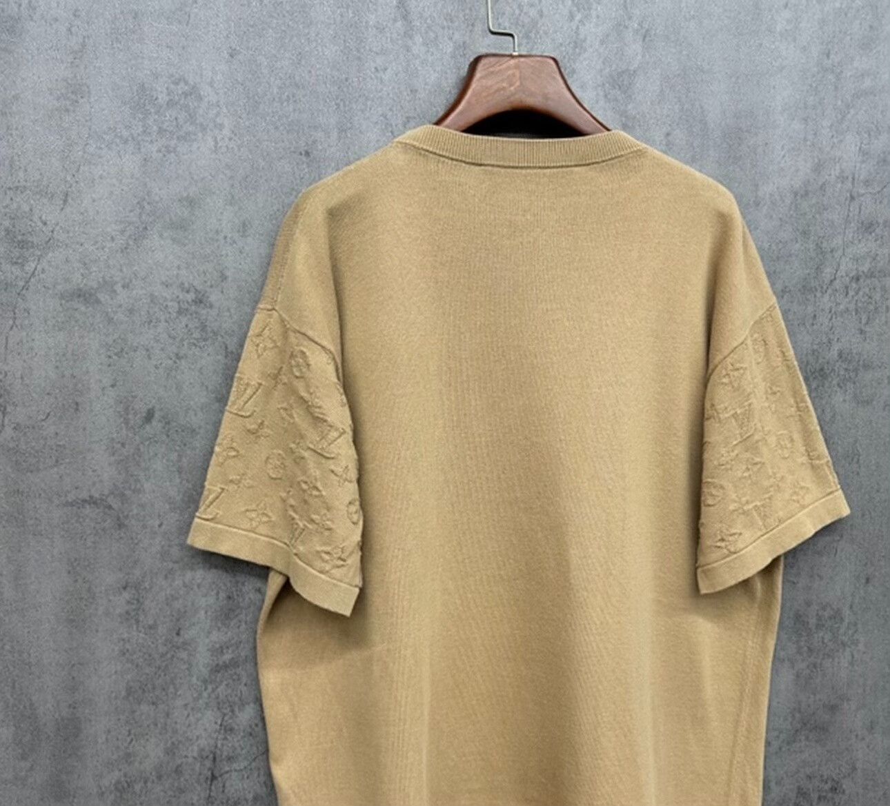 Louis Vuitton Louis Vuitton Monogram Knit T-Shirt Size M Size US M / EU 48-50 / 2 - 4 Thumbnail