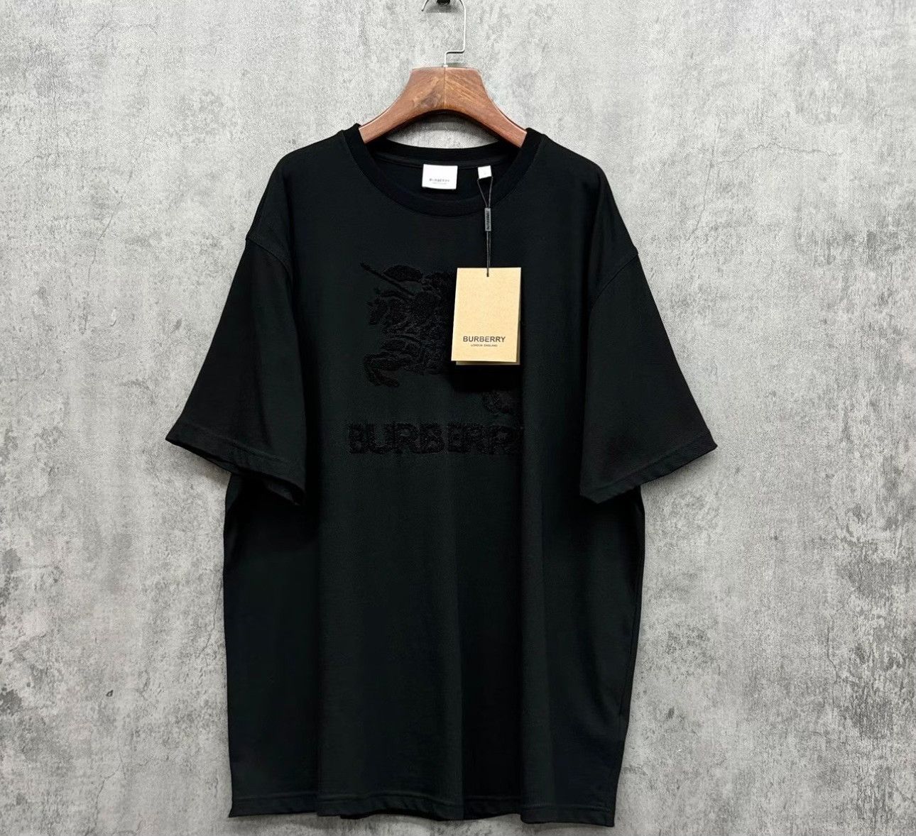 Burberry Burberry Embroidered Horse Logo T-Shirt Size L Size US L / EU 52-54 / 3 - 2 Thumbnail