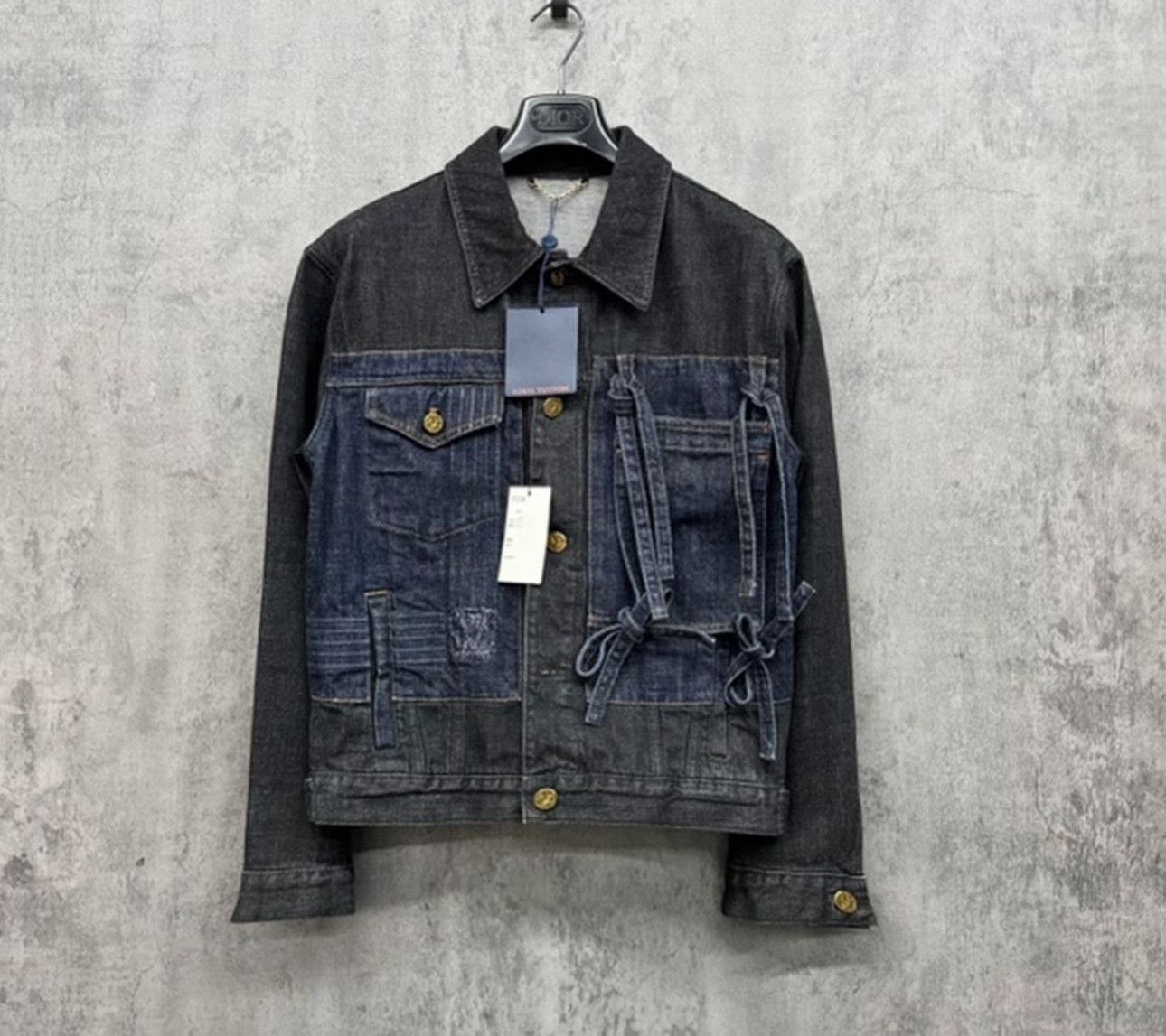 Louis Vuitton Louis Vuitton Two-Tone Embroidered Denim Jacket 44 Size US S / EU 44-46 / 1 - 2 Thumbnail