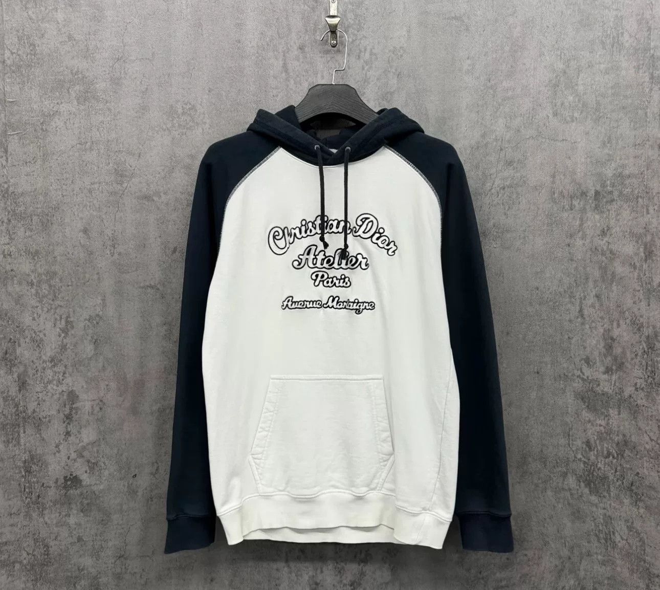 Dior Dior Atelier Logo Embroidery Raglan Hoodie L Size US L / EU 52-54 / 3 - 2 Thumbnail
