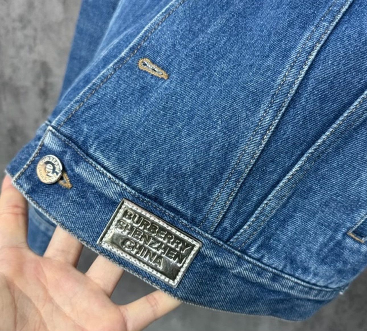 Burberry Burberry Shenzhen Metal Patch Denim Jacket 48 Size US M / EU 48-50 / 2 - 3 Thumbnail