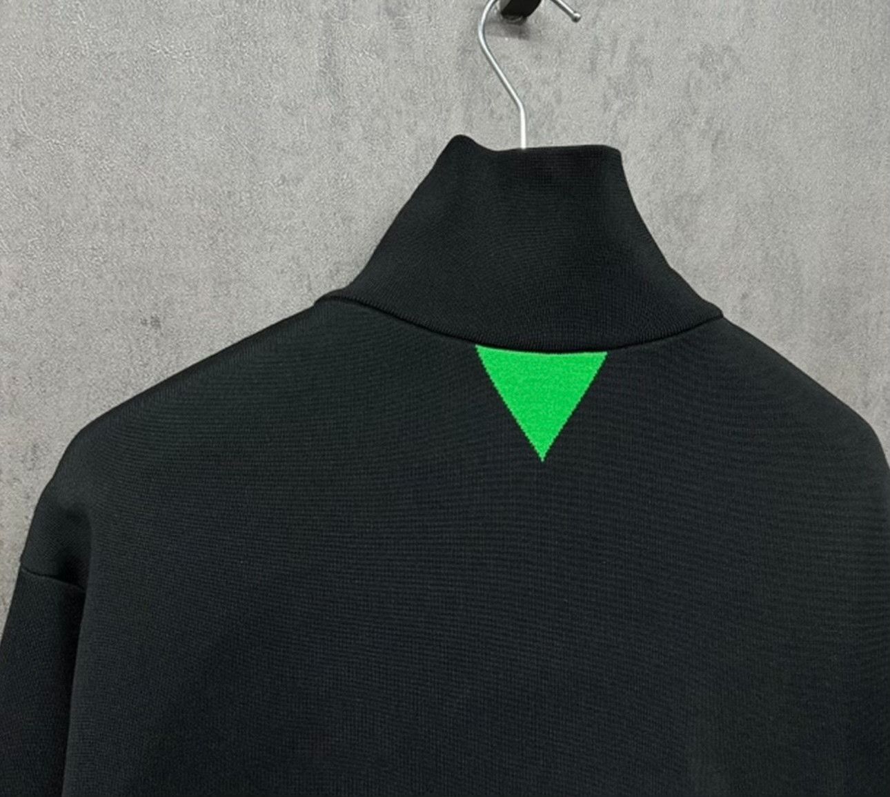 Bottega Veneta Bottega Veneta Green V-Pattern Zip Jacket Size M Size US M / EU 48-50 / 2 - 3 Thumbnail