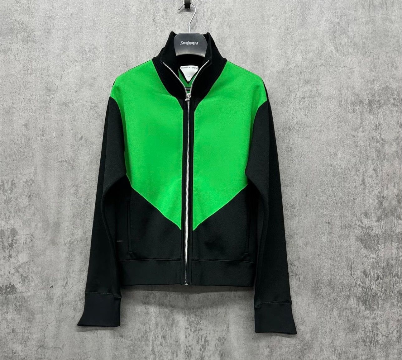 Bottega Veneta Bottega Veneta Green V-Pattern Zip Jacket Size M Size US M / EU 48-50 / 2 - 2 Thumbnail