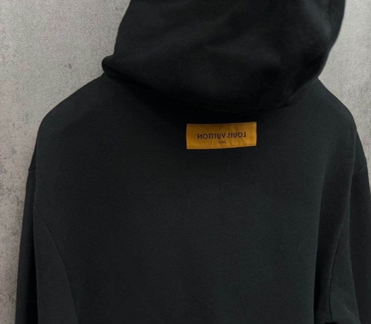 Louis Vuitton Louis Vuitton Graffiti Logo Hoodie Size M Size US M / EU 48-50 / 2 - 4 Thumbnail