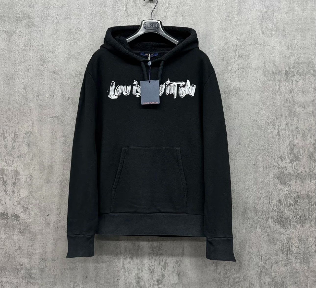 Louis Vuitton Louis Vuitton Graffiti Logo Hoodie Size M Size US M / EU 48-50 / 2 - 2 Thumbnail