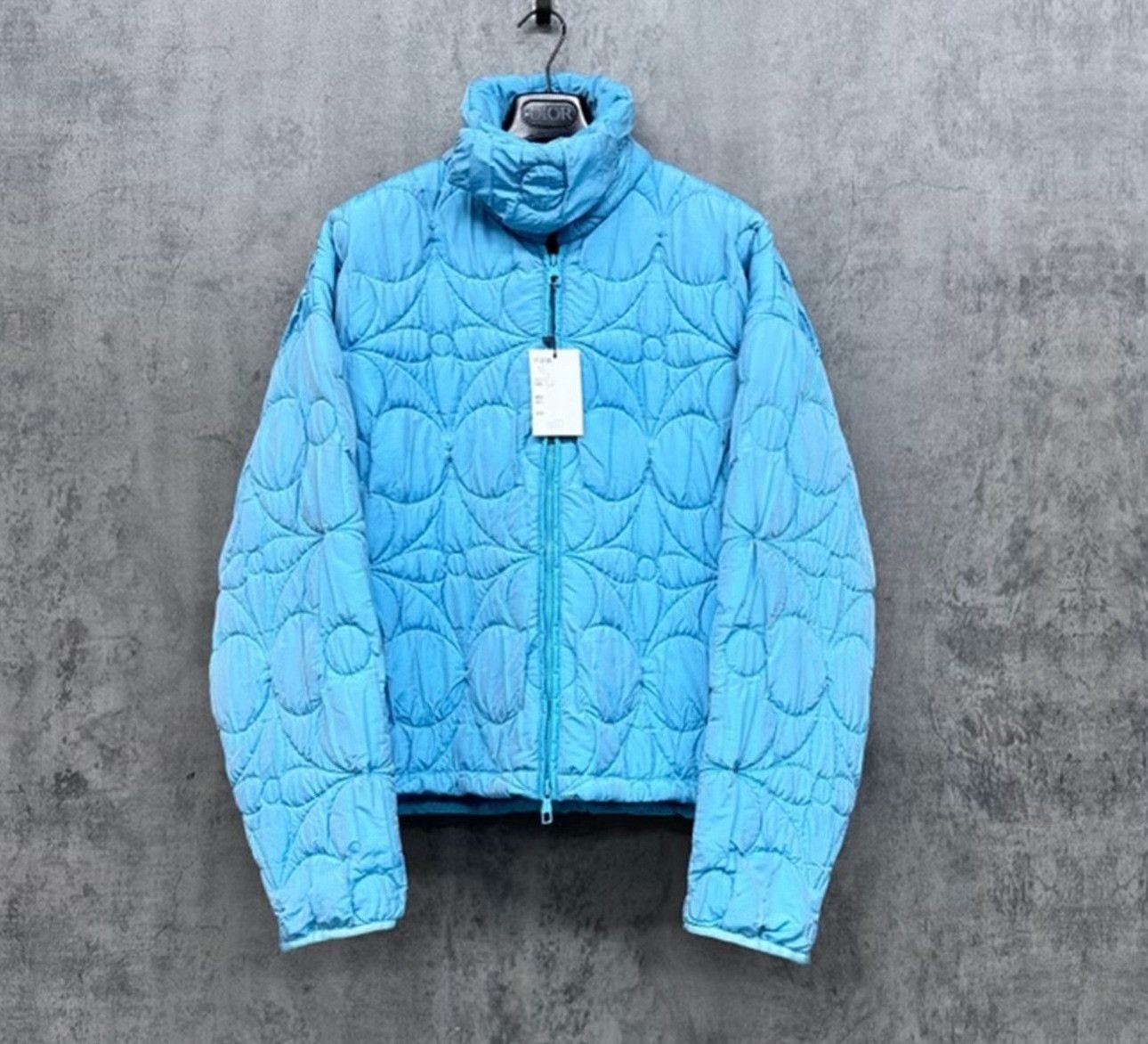 Louis Vuitton Louis Vuitton Quilted Floral Puffer Jacket Size 48 Size US M / EU 48-50 / 2 - 2 Thumbnail
