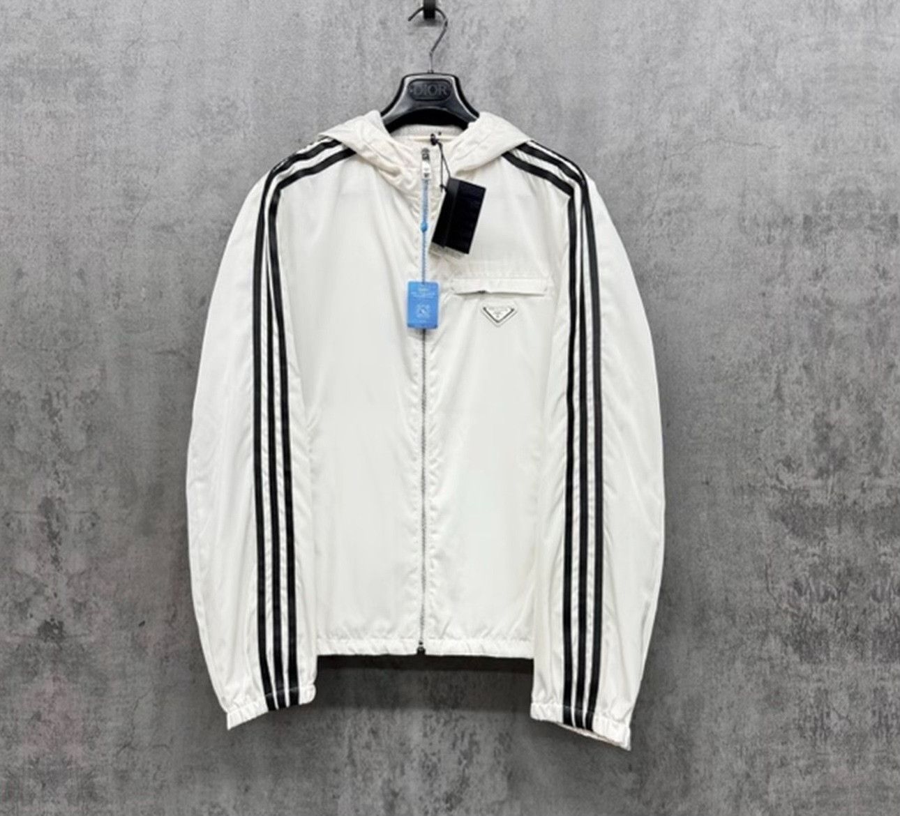 Prada Prada Re-Nylon Triangle Logo Jacket Size 50 Size US M / EU 48-50 / 2 - 2 Thumbnail