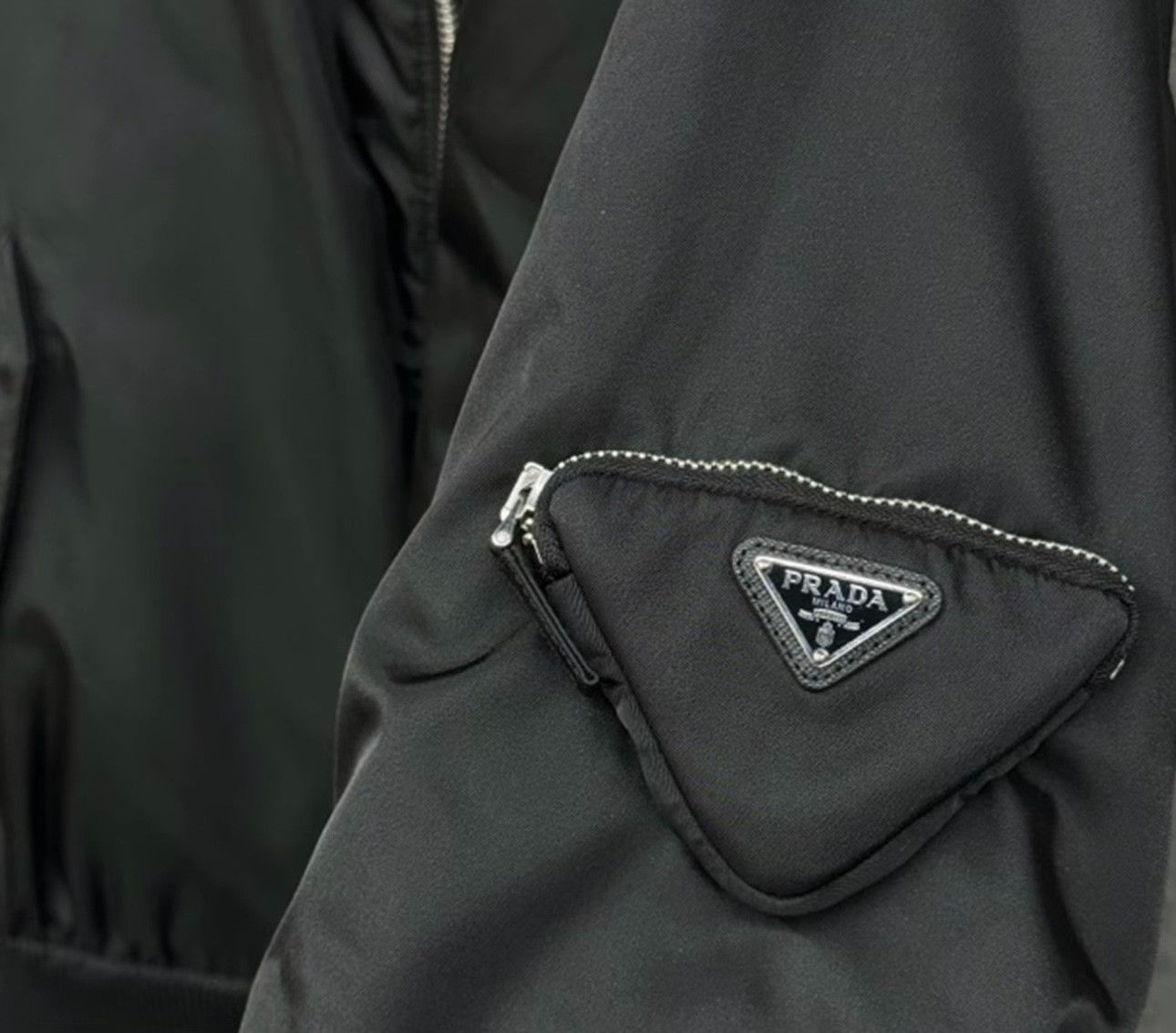 Prada Prada Re-Nylon Triangle Logo Bomber Jacket L Size US L / EU 52-54 / 3 - 4 Thumbnail