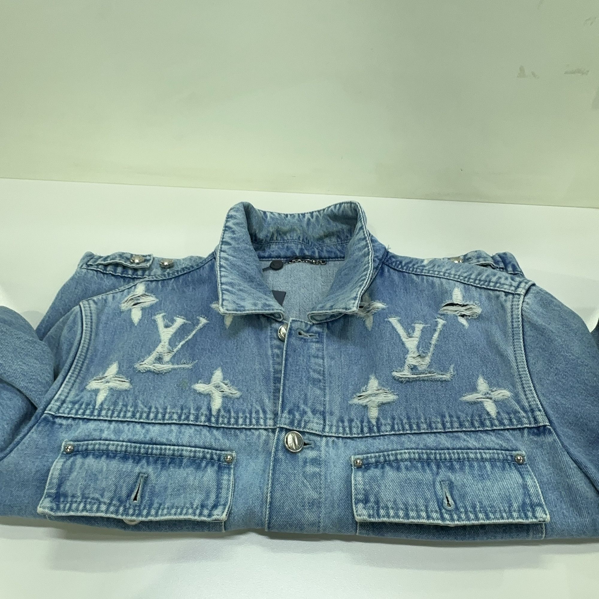 Louis Vuitton Louis Vuitton Monogram Distressed Denim Jacket 54 Size US L / EU 52-54 / 3 - 7 Thumbnail