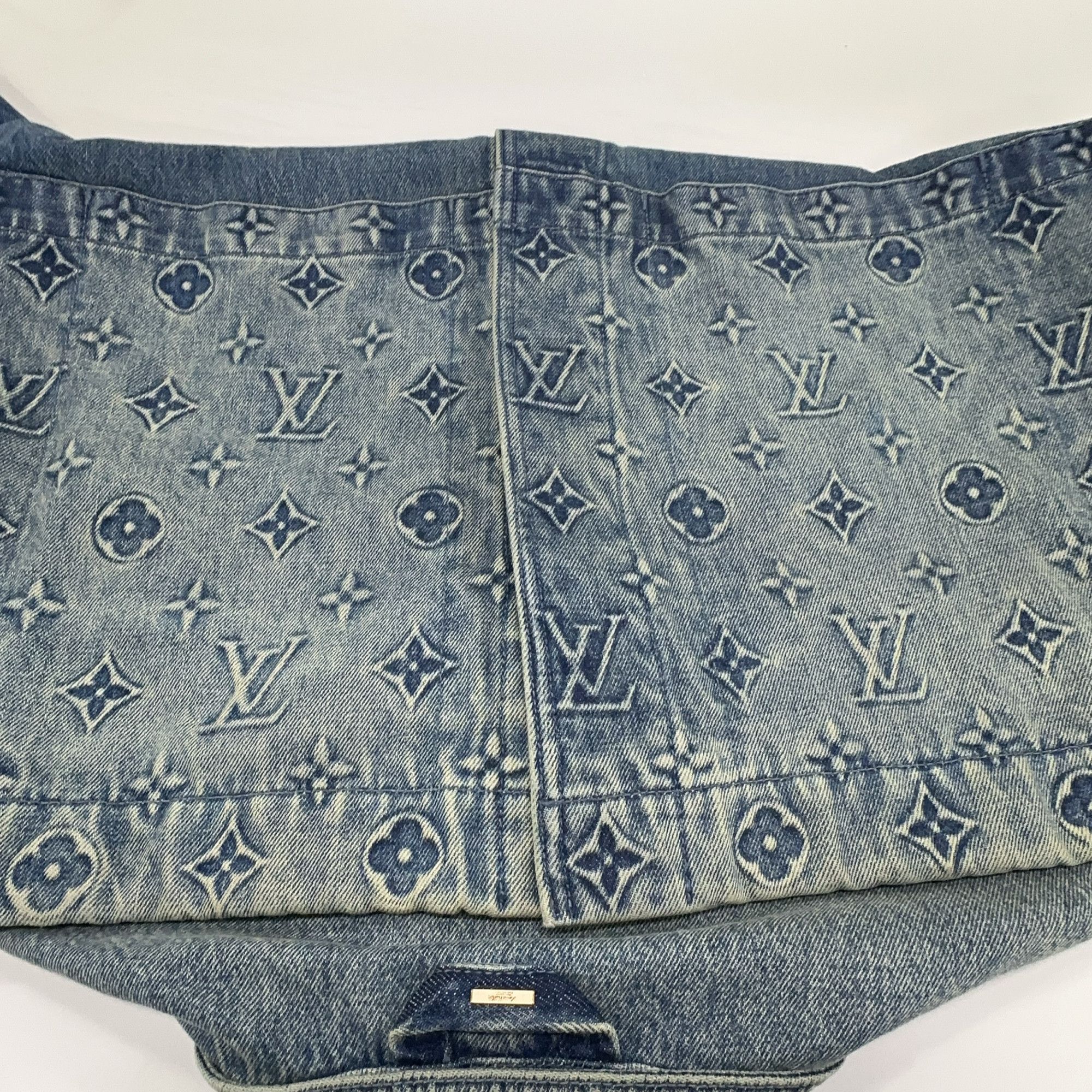 Louis Vuitton Louis Vuitton Monogram Denim Short Sleeve Shirt M Size US M / EU 48-50 / 2 - 7 Thumbnail
