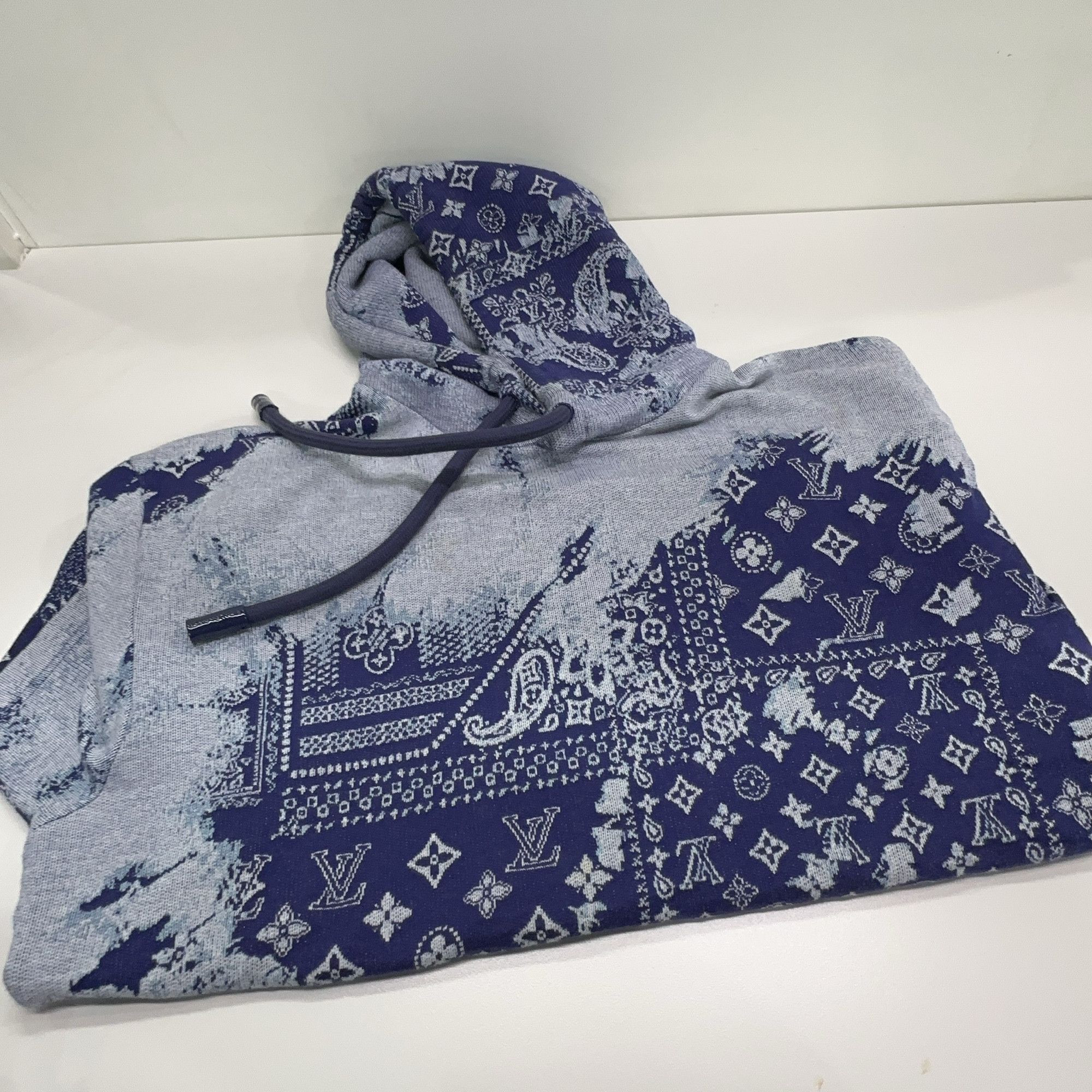 Louis Vuitton Louis Vuitton Bandana Monogram Short Sleeve Hoodie US M Size US M / EU 48-50 / 2 - 15 Thumbnail