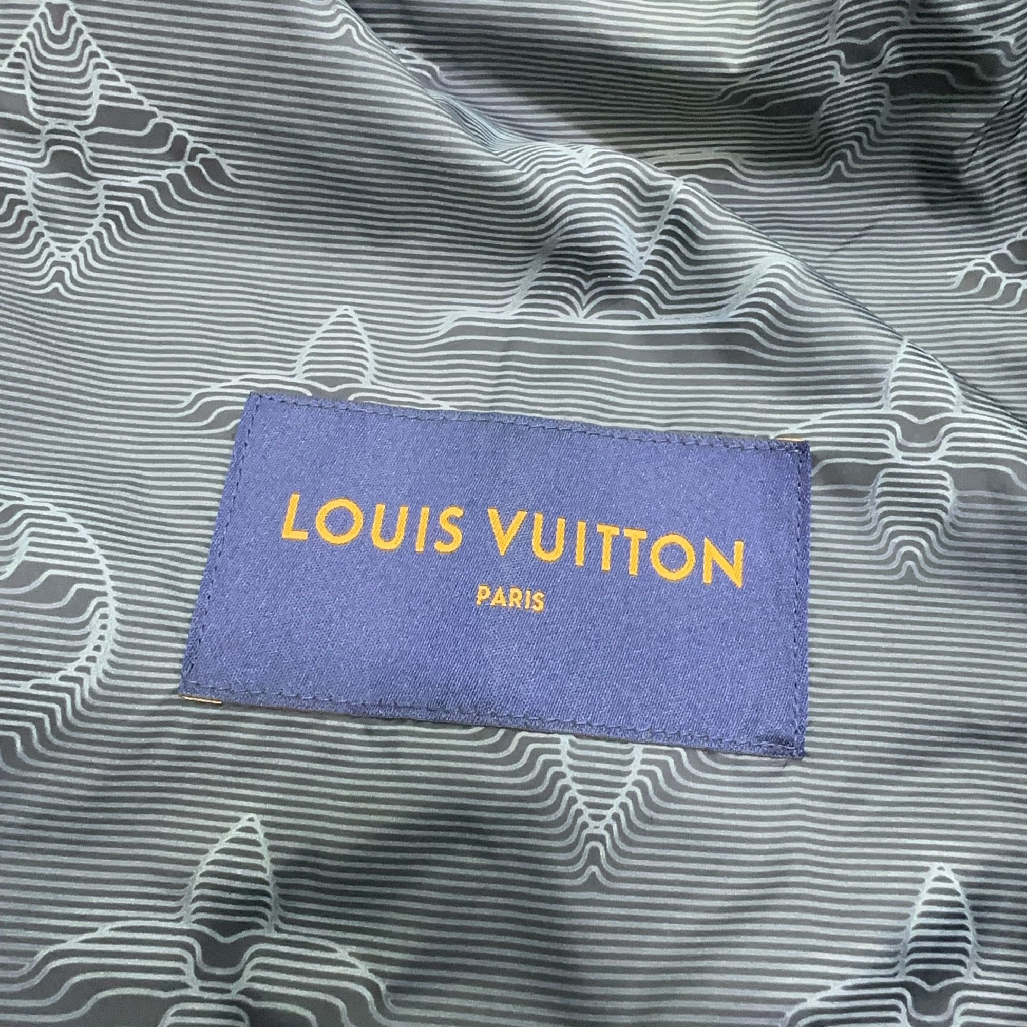 Louis Vuitton Louis Vuitton 2054 Technical Hooded Windbreaker 48 Size US M / EU 48-50 / 2 - 5 Thumbnail