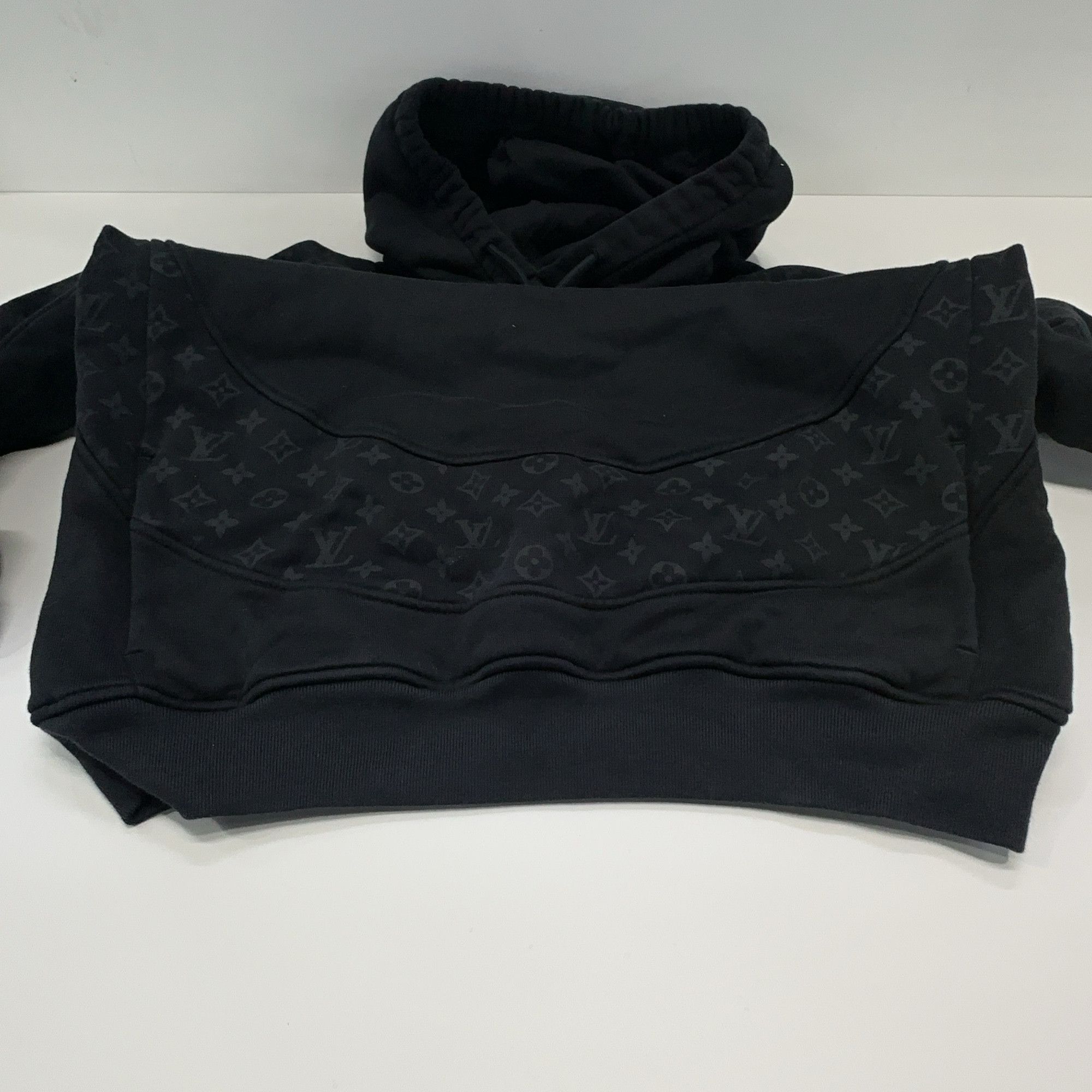 Louis Vuitton Louis Vuitton Monogram Circle Print Hoodie M Size US M / EU 48-50 / 2 - 9 Thumbnail