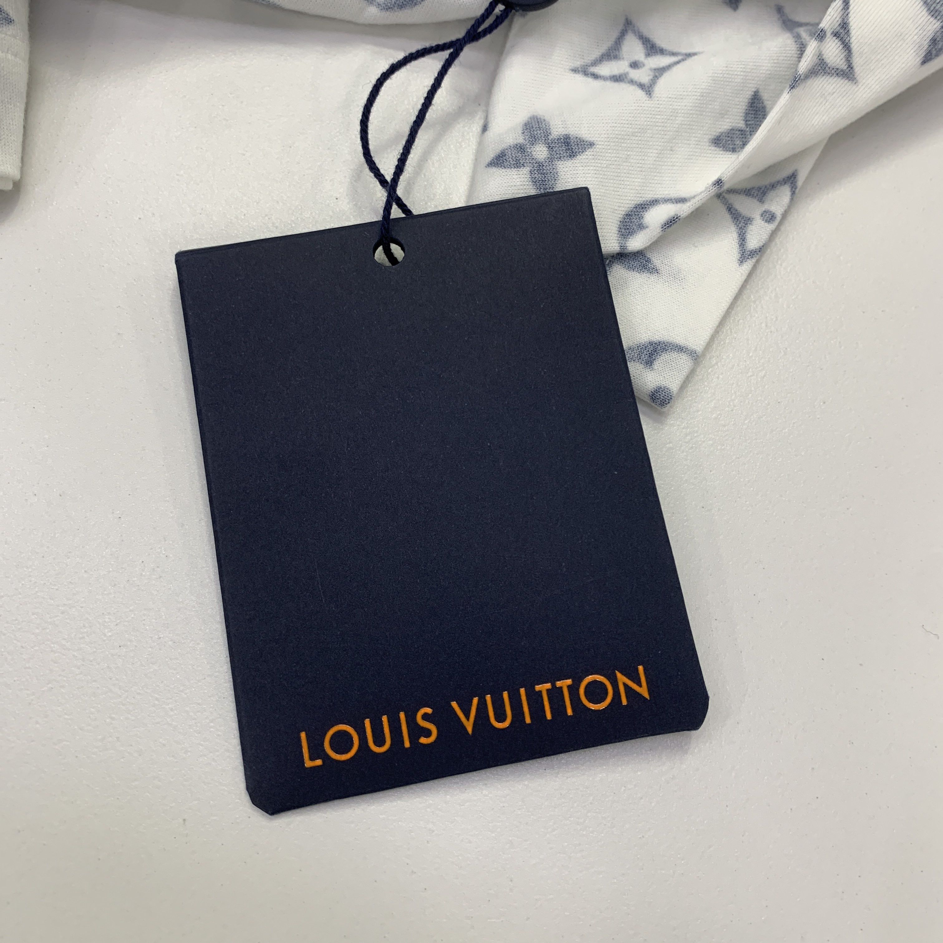 Louis Vuitton Louis Vuitton Chain Monogram T-Shirt M Size US M / EU 48-50 / 2 - 4 Thumbnail