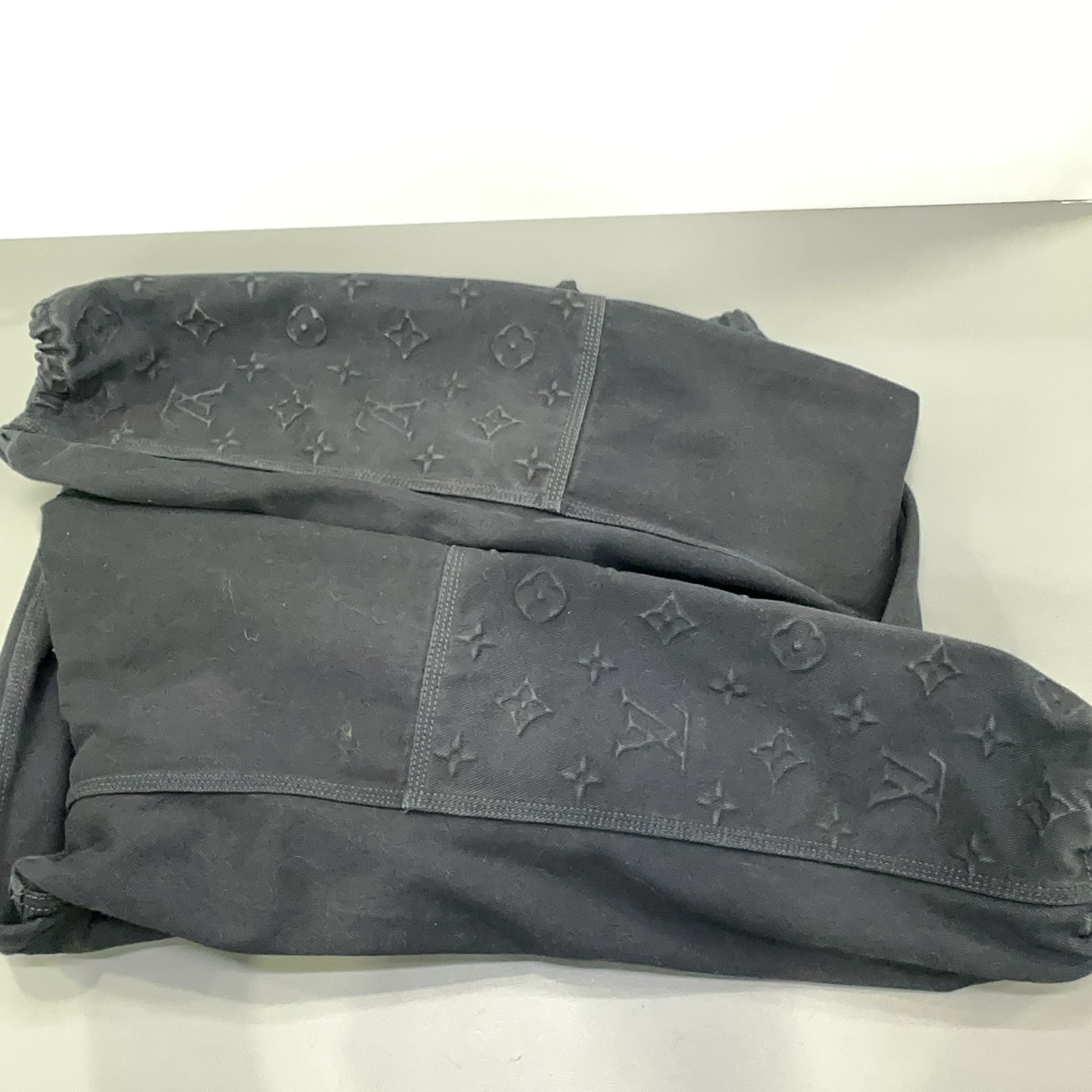 Louis Vuitton Louis Vuitton Monogram Embossed Denim Hoodie Size 52 Size US L / EU 52-54 / 3 - 16 Thumbnail