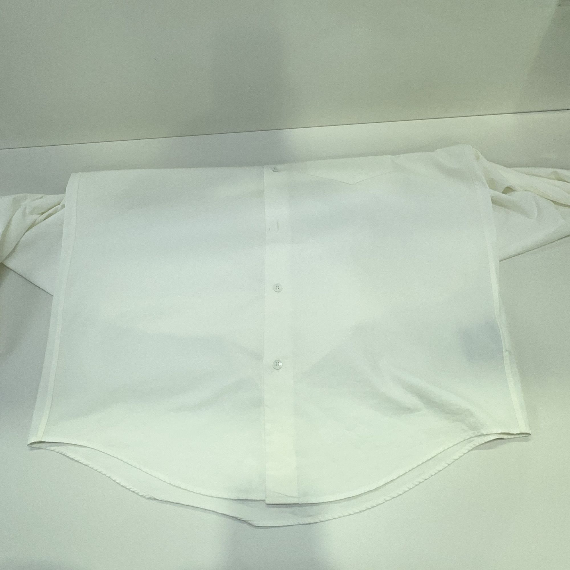 Louis Vuitton Louis Vuitton Solid Long Sleeve Shirt White L Size US L / EU 52-54 / 3 - 7 Thumbnail