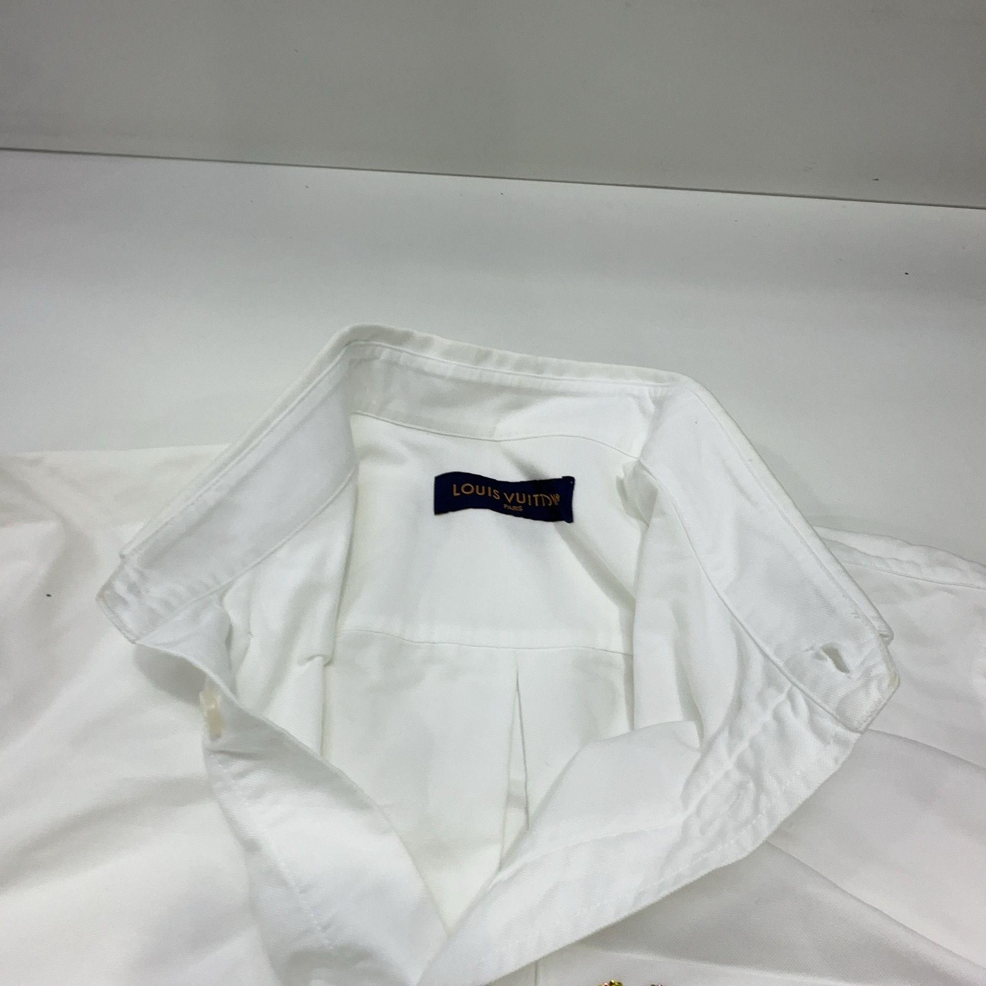 Louis Vuitton Louis Vuitton Script Logo Button Up Shirt Size L Size US L / EU 52-54 / 3 - 5 Thumbnail