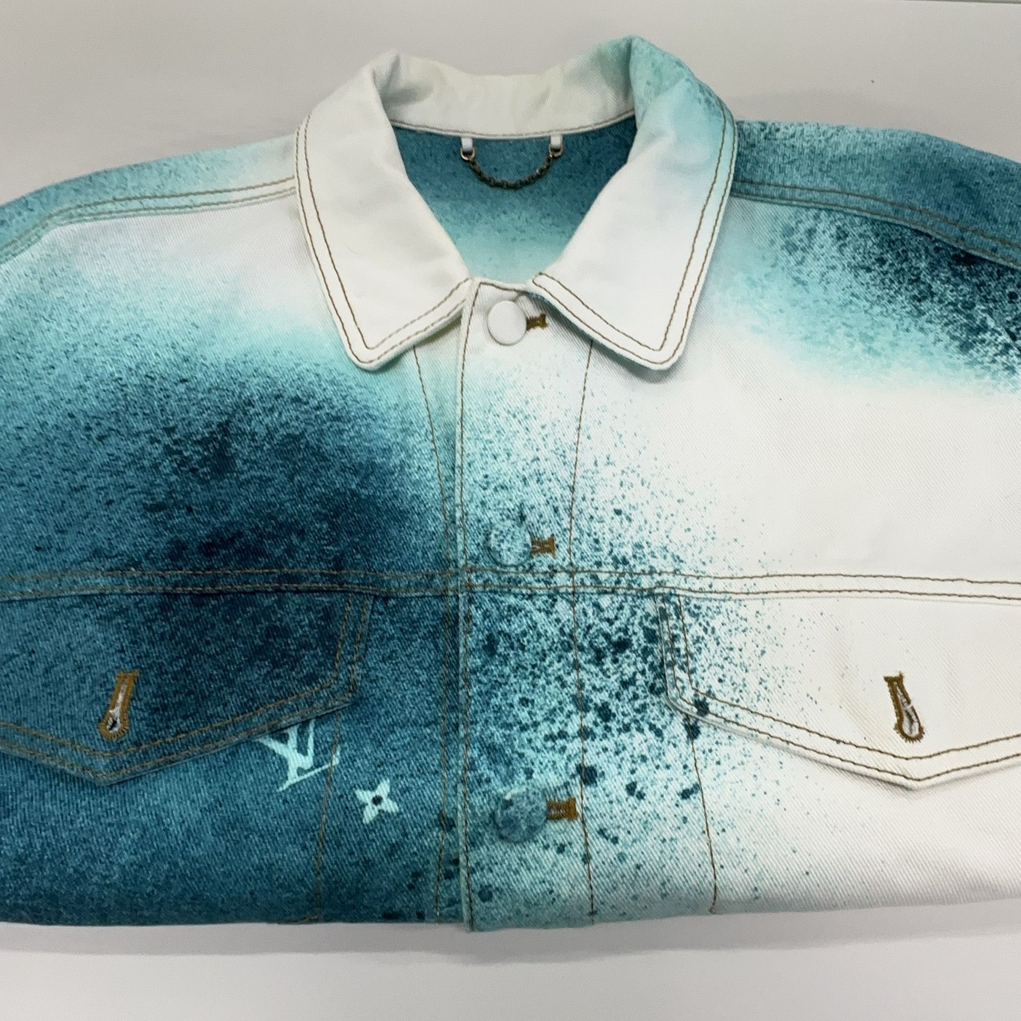 Louis Vuitton Louis Vuitton Spray Paint Denim Jacket 48 Size US M / EU 48-50 / 2 - 6 Thumbnail