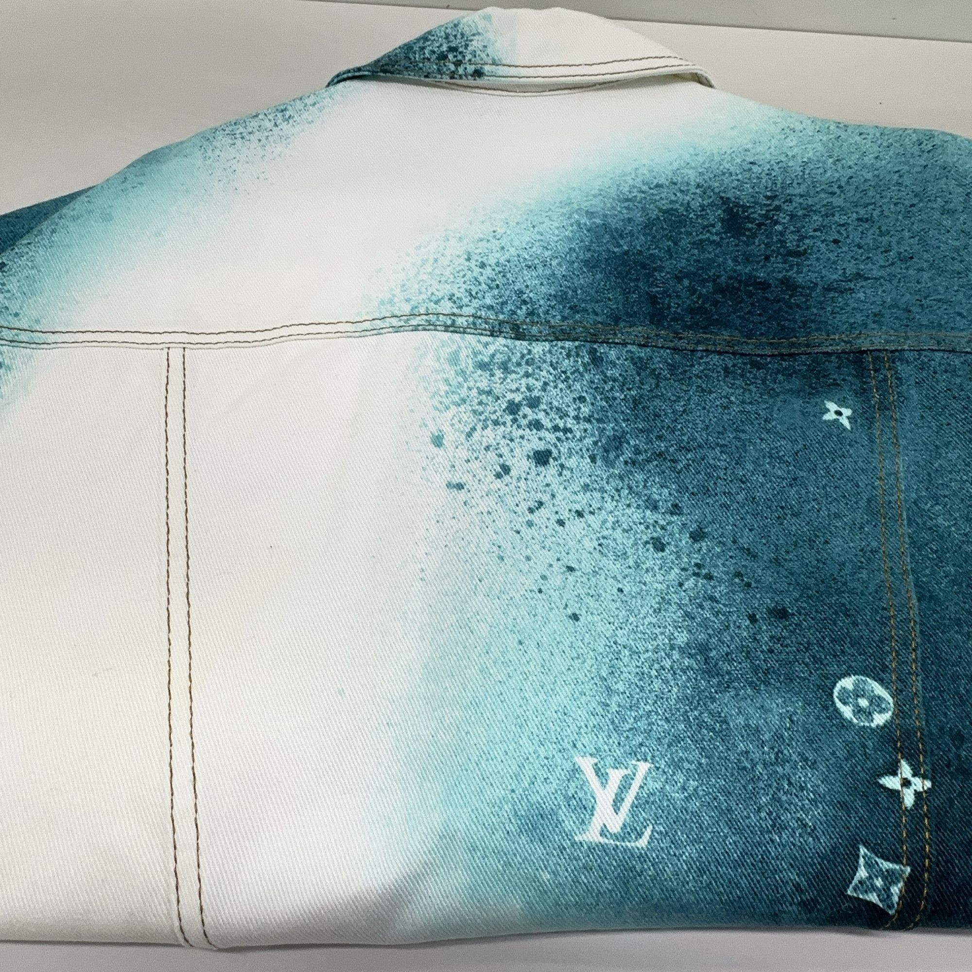 Louis Vuitton Louis Vuitton Spray Paint Denim Jacket 48 Size US M / EU 48-50 / 2 - 11 Thumbnail