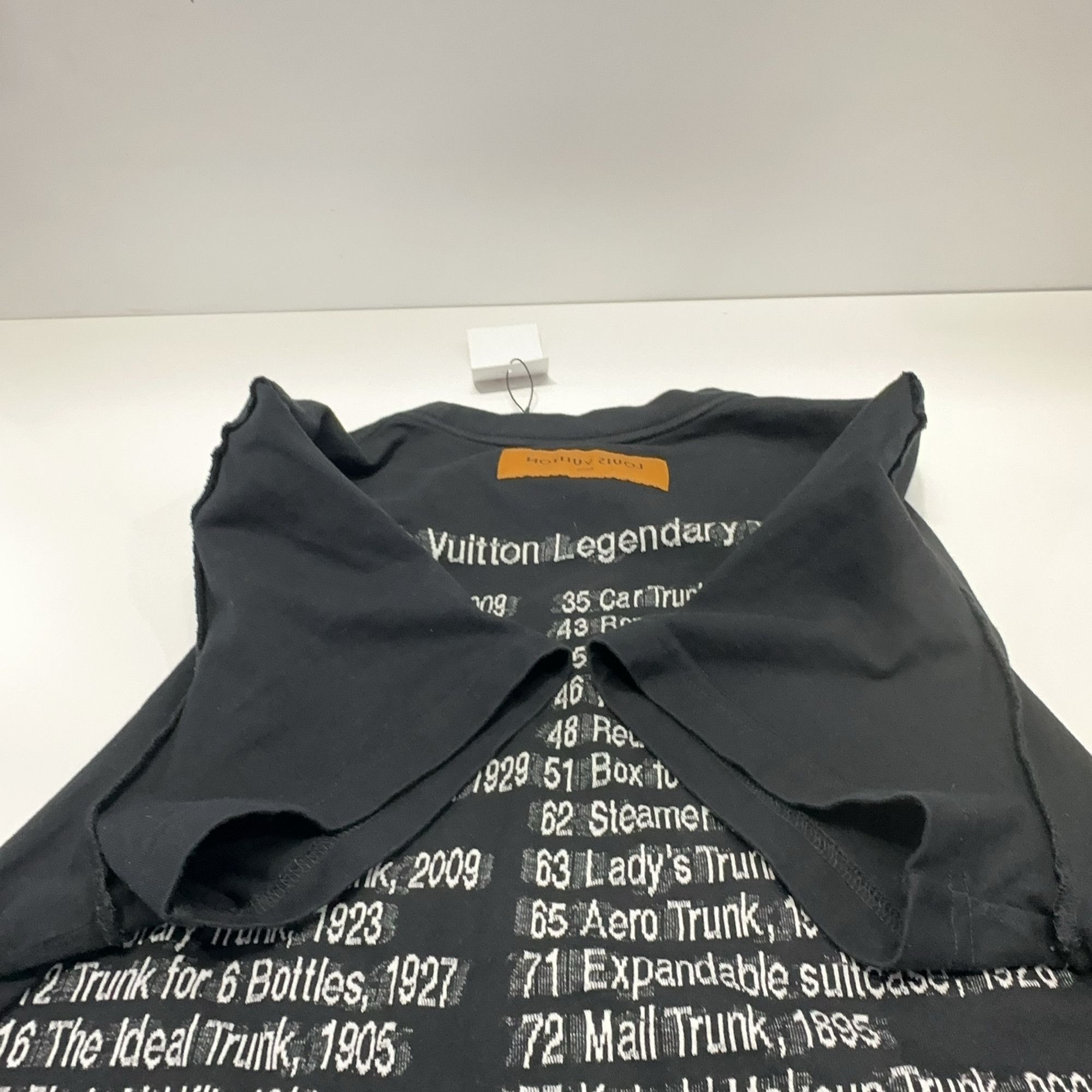Louis Vuitton Louis Vuitton FW22 Legendary Trunks T-Shirt Size M Size US M / EU 48-50 / 2 - 11 Thumbnail