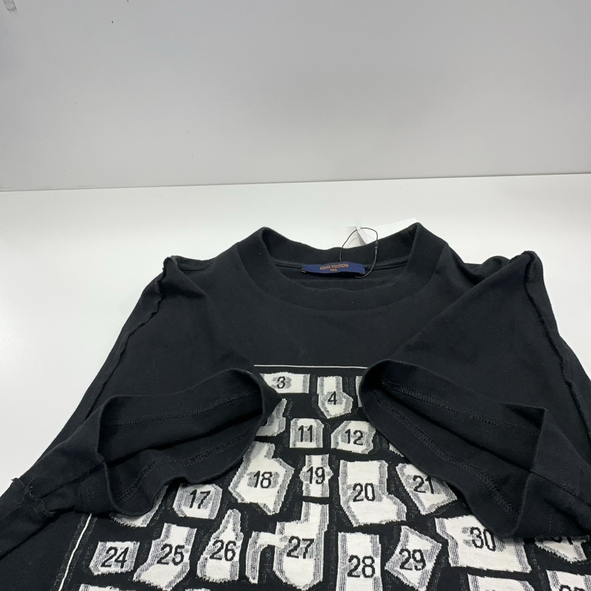 Louis Vuitton Louis Vuitton FW22 Legendary Trunks T-Shirt Size M Size US M / EU 48-50 / 2 - 10 Thumbnail