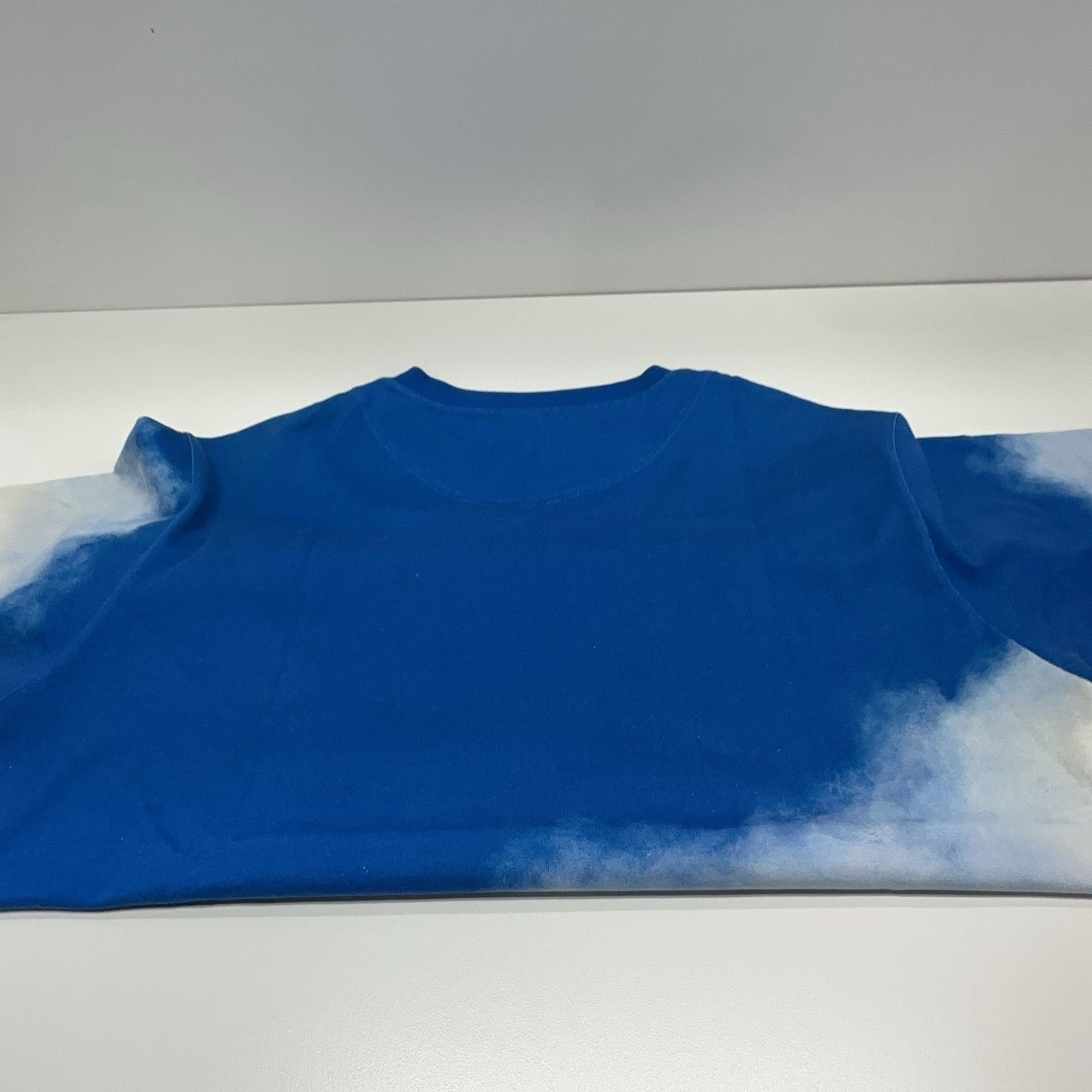 Louis Vuitton Louis Vuitton Heaven on Earth Clouds T-Shirt XL Size US XL / EU 56 / 4 - 8 Thumbnail