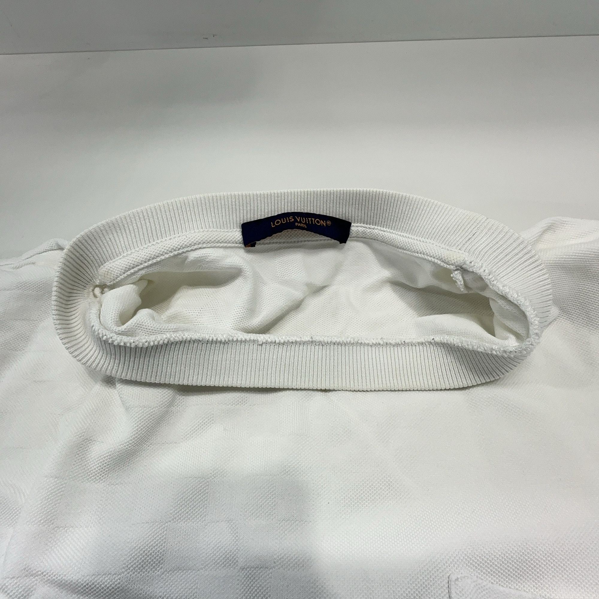 Louis Vuitton Louis Vuitton Pocket White T-Shirt M Size US M / EU 48-50 / 2 - 5 Thumbnail