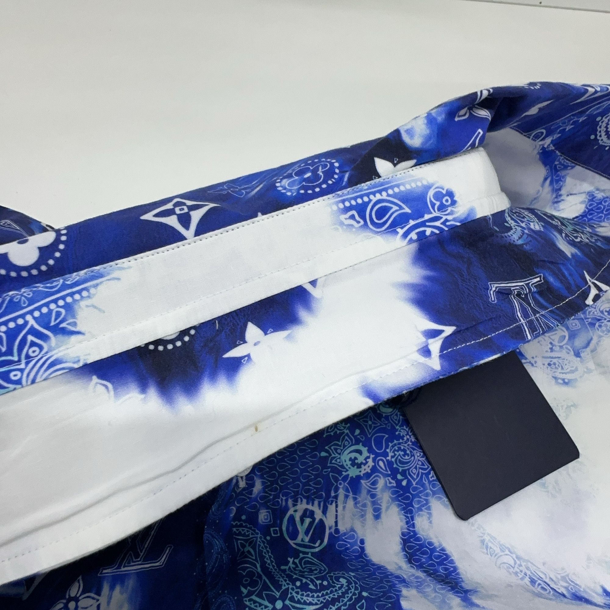 Louis Vuitton Louis Vuitton Bandana Print Short Sleeve Shirt XS Size US XS / EU 42 / 0 - 6 Thumbnail