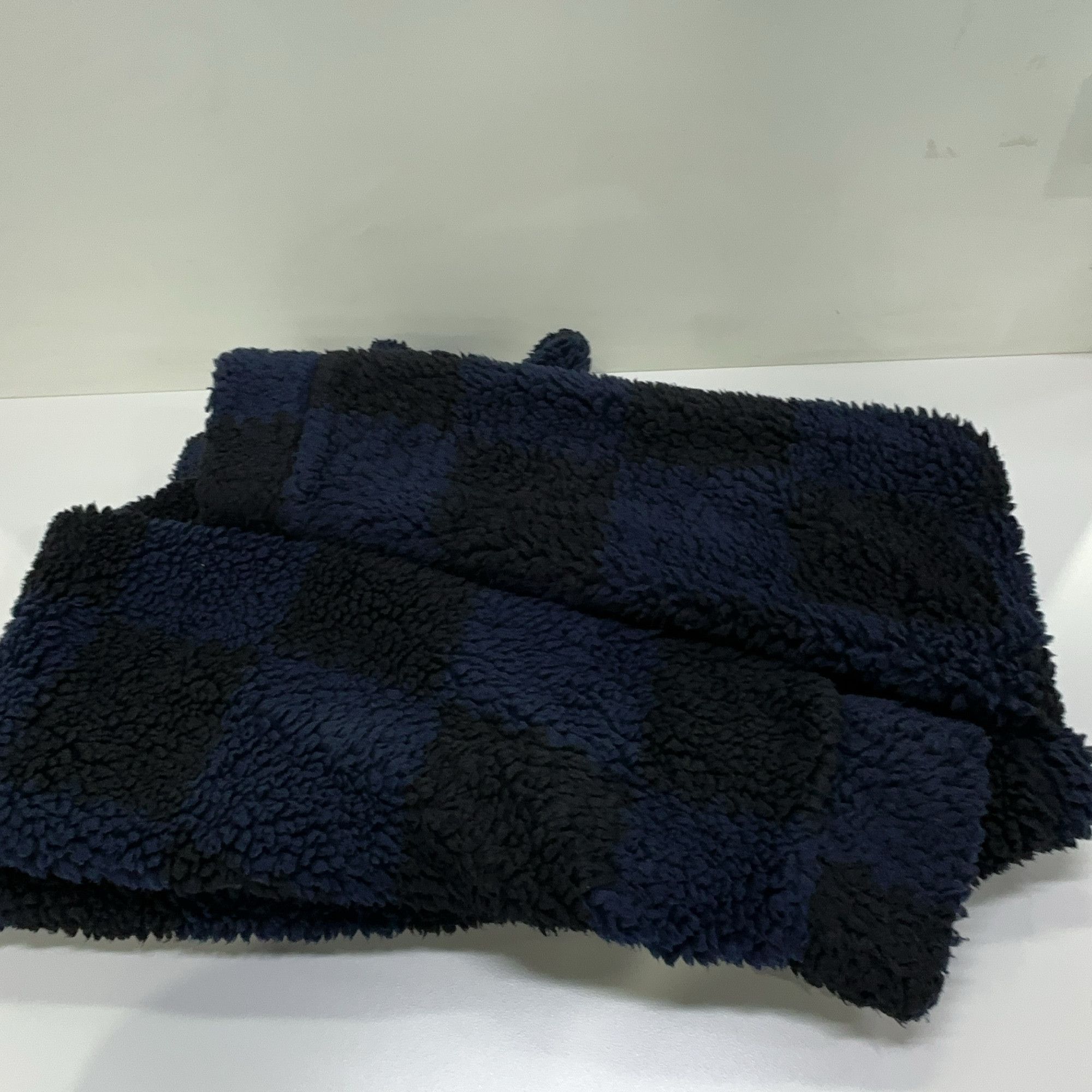 Louis Vuitton Louis Vuitton x NIGO Damier Fleece Jacket XL Size US XL / EU 56 / 4 - 10 Thumbnail